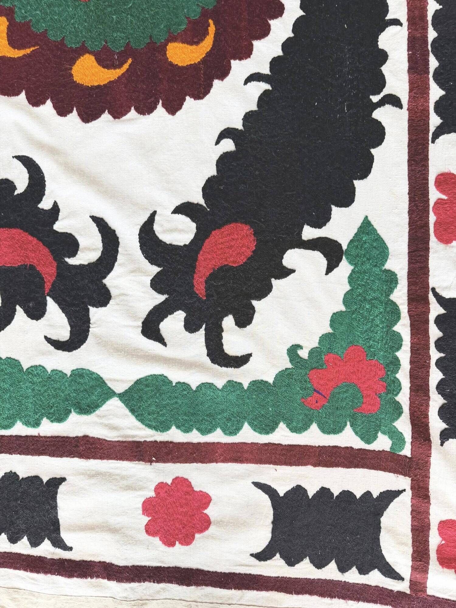 Vintage hand-embroidered tablecloth 120x180 cm