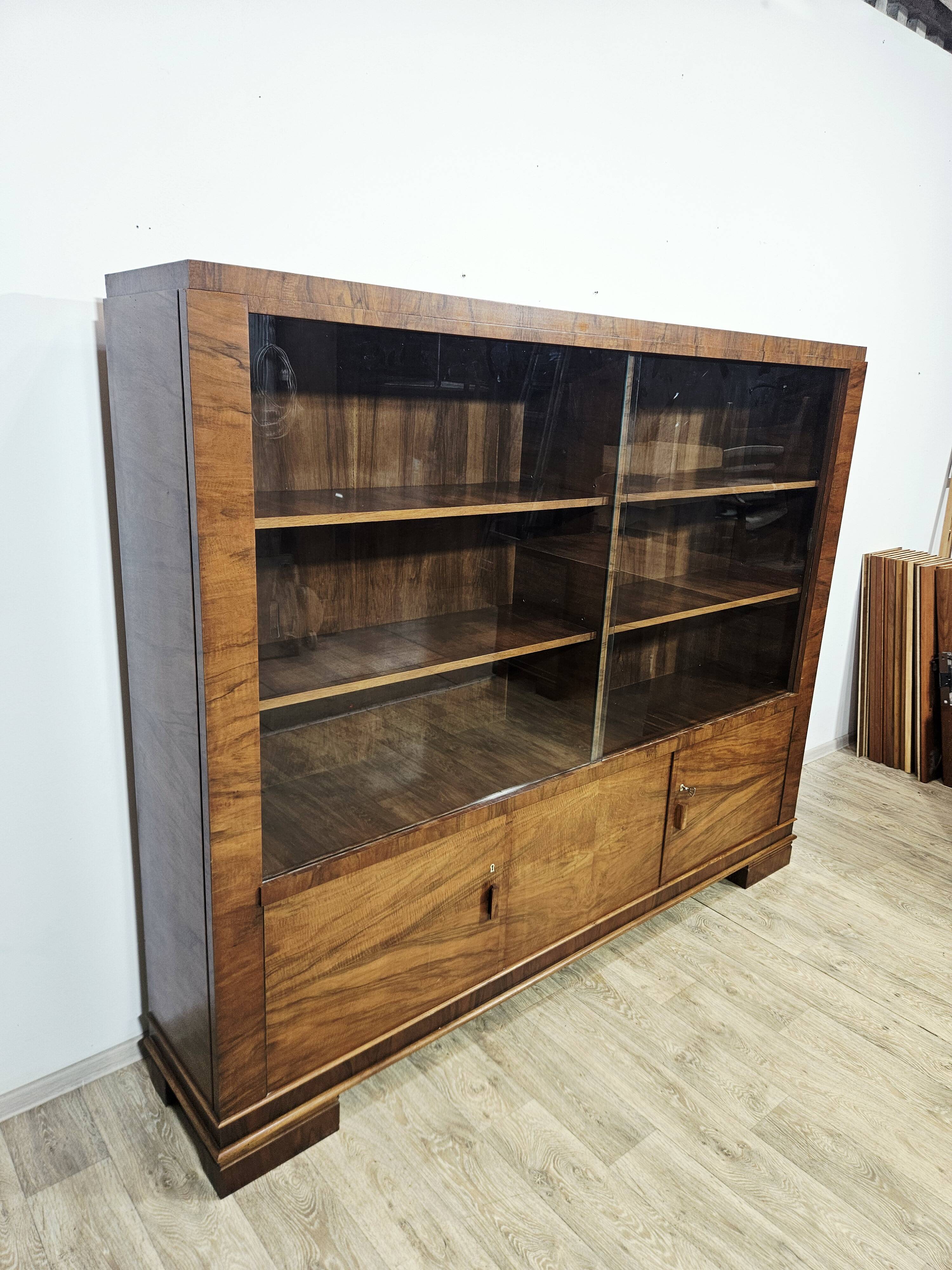Ensemble de bureau exécutif monumental / Art Déco / Noyer / Années 1940.