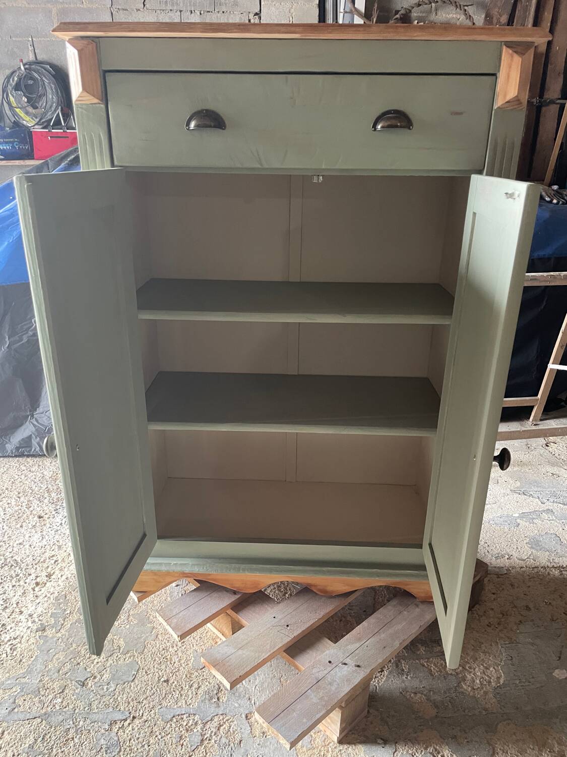 Small storage unit