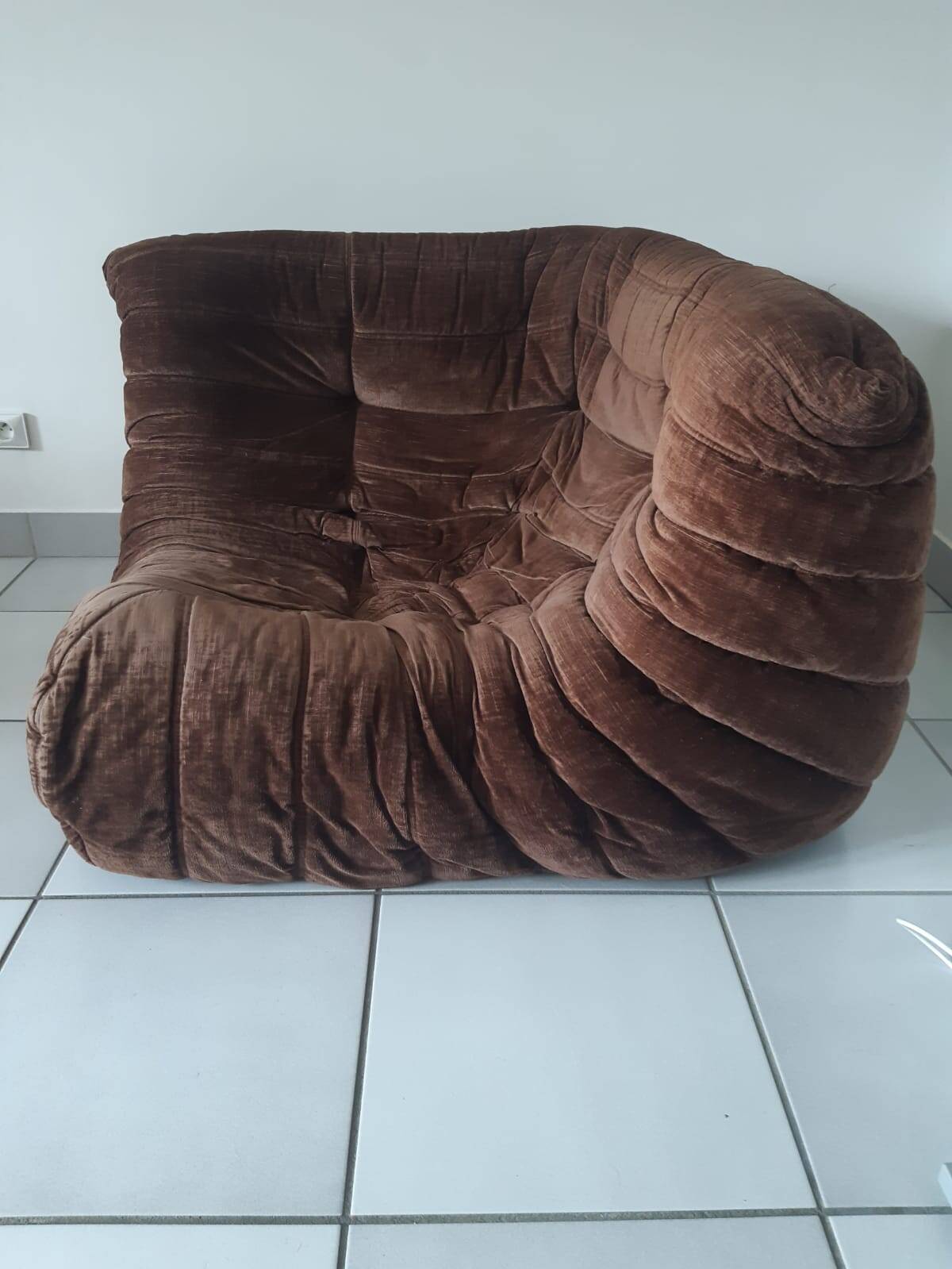 Fauteuils Togo, ligne ROSET 1973