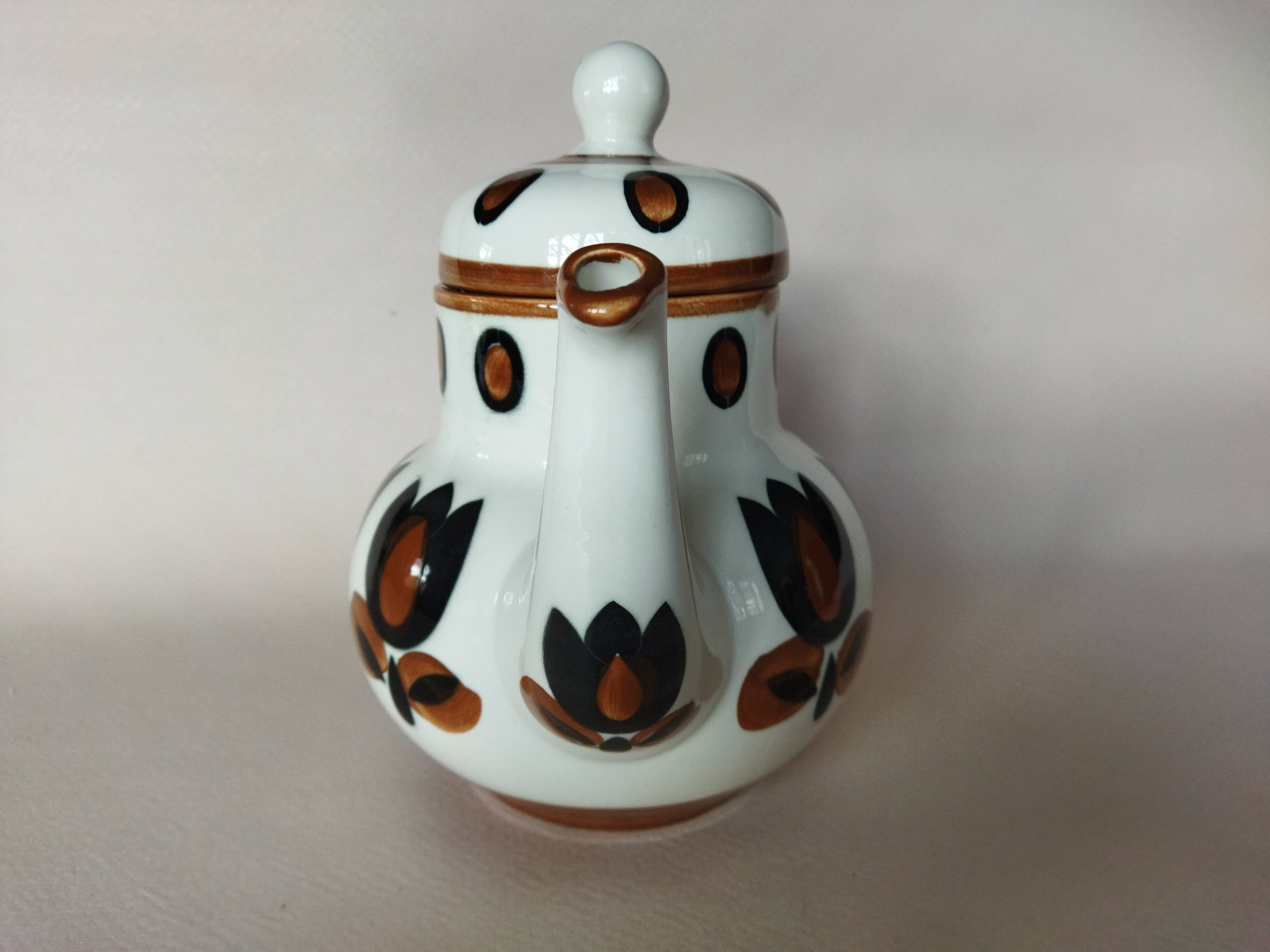 Kimono jug from Boch La Louvière