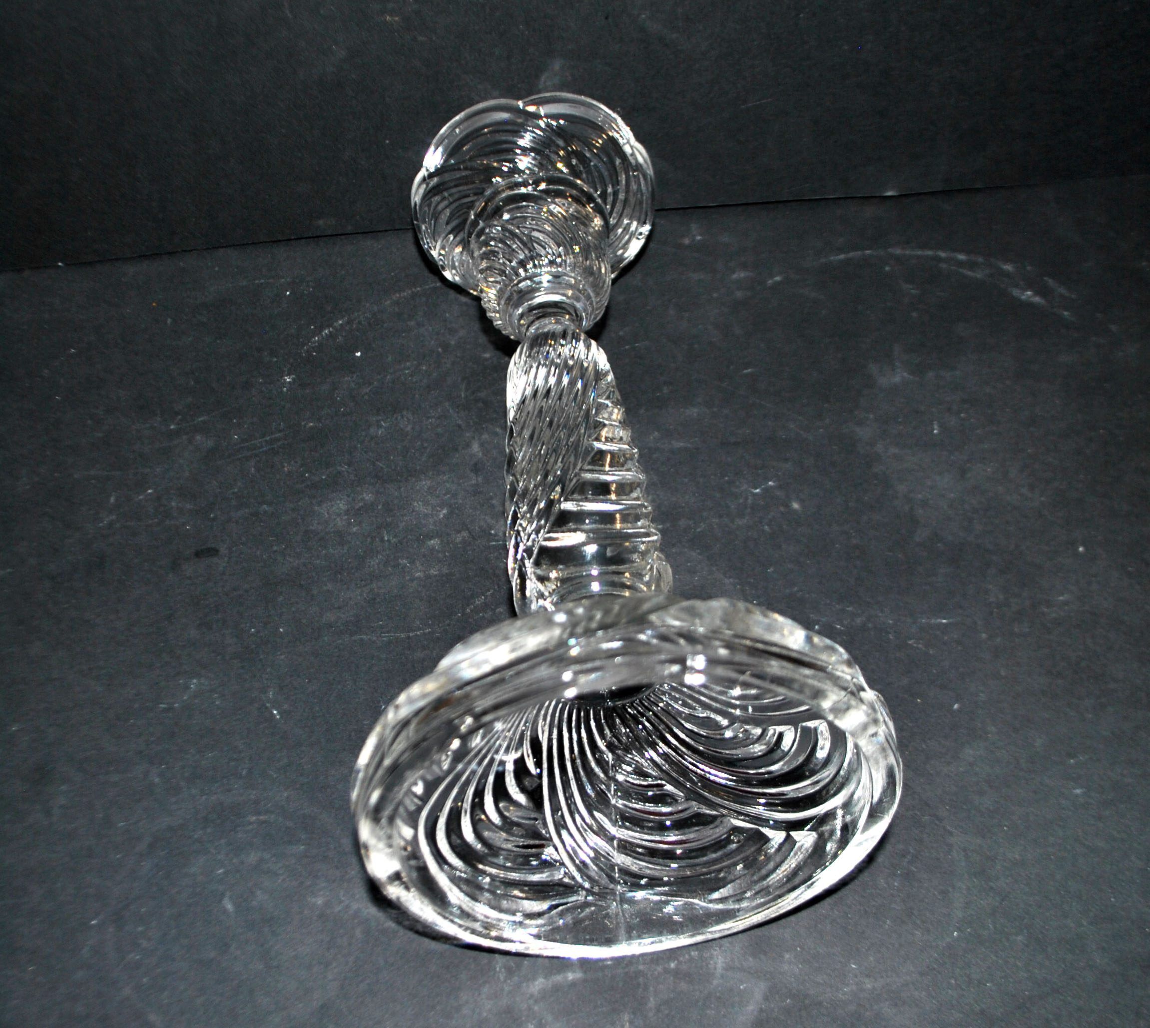 Portieux candlestick draped in moulded glass h22cm