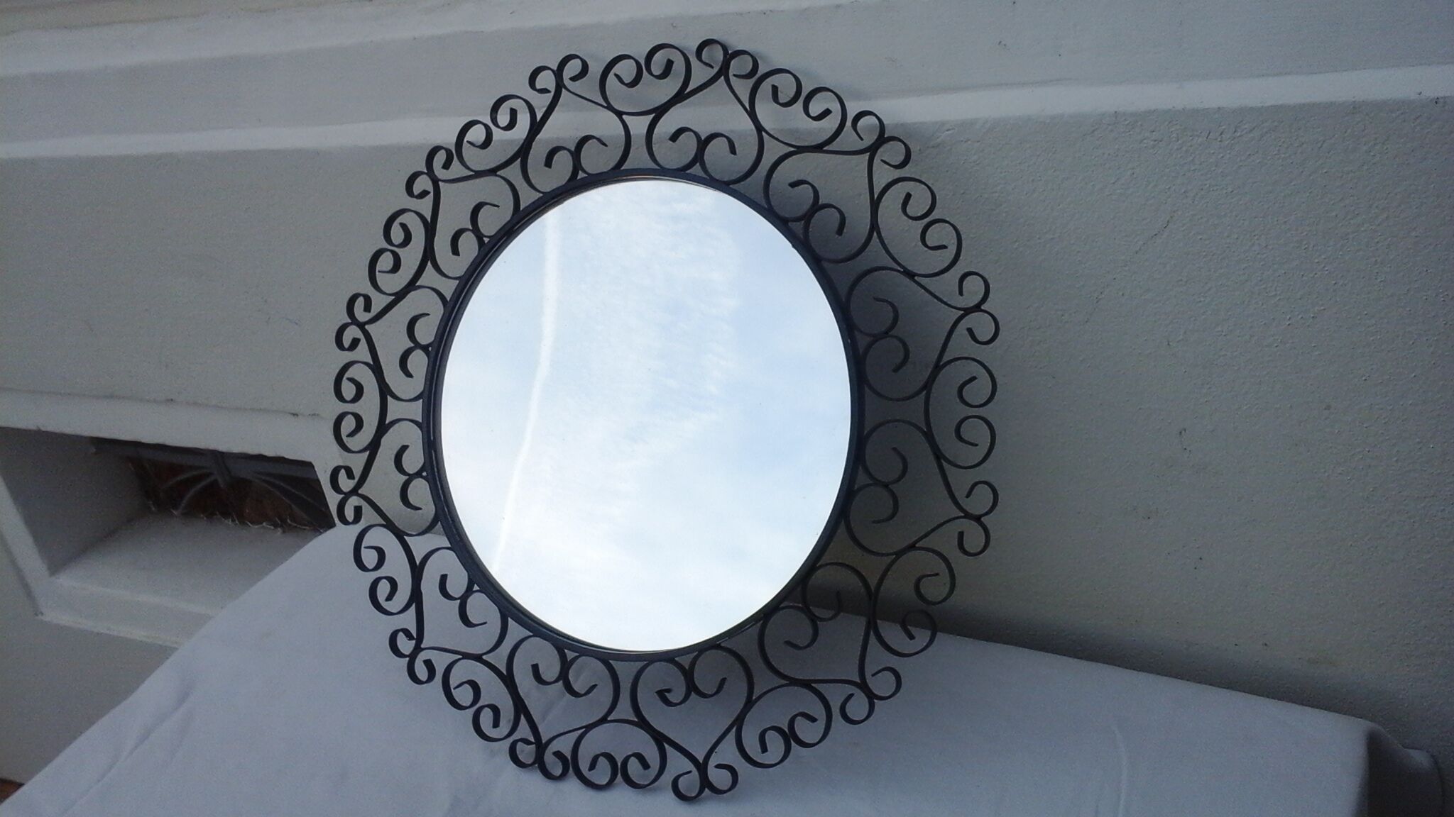 Chaty Vallauris round mirror - 47cm