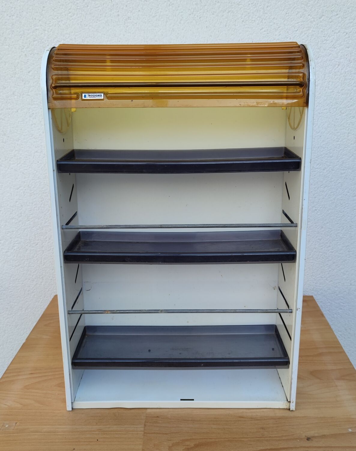 Curtain toilet cabinet