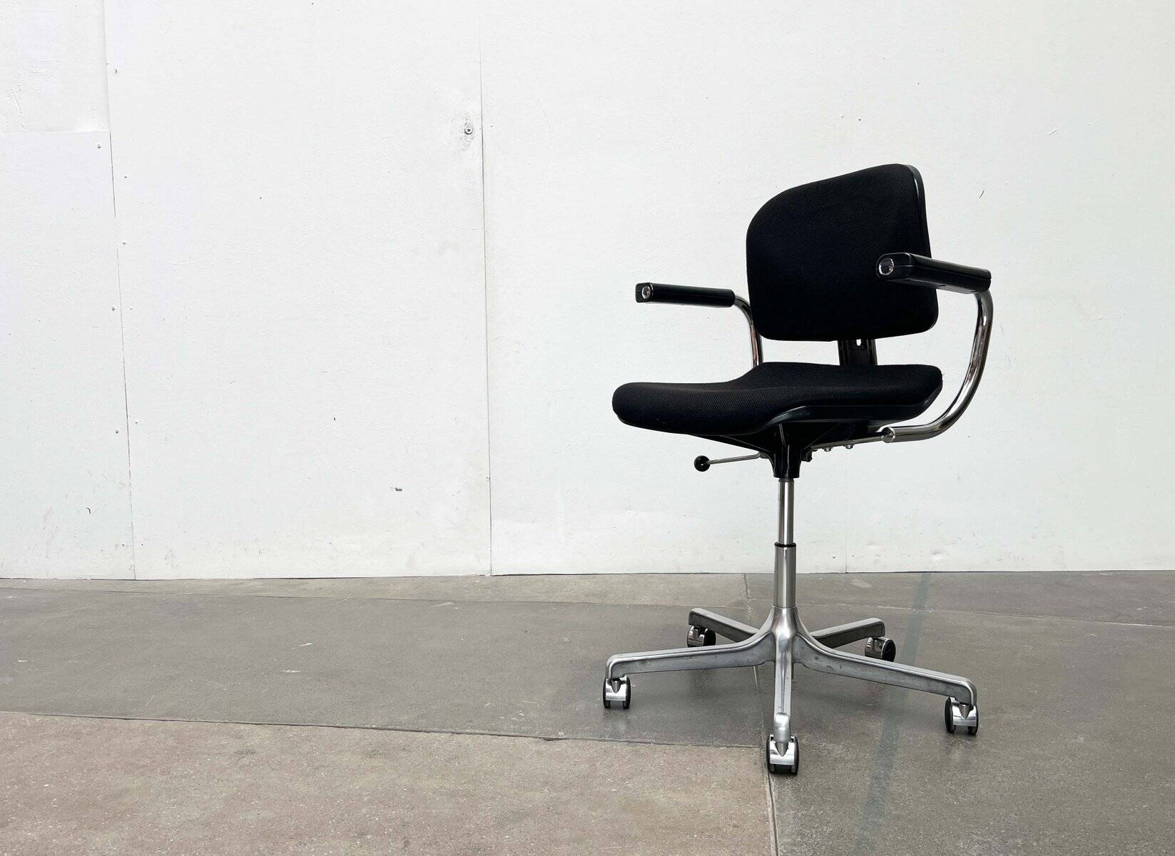 Vintage swivel office chair German model Eurochair 5600 by Fritz Makiol for Girsberger, 1970s.