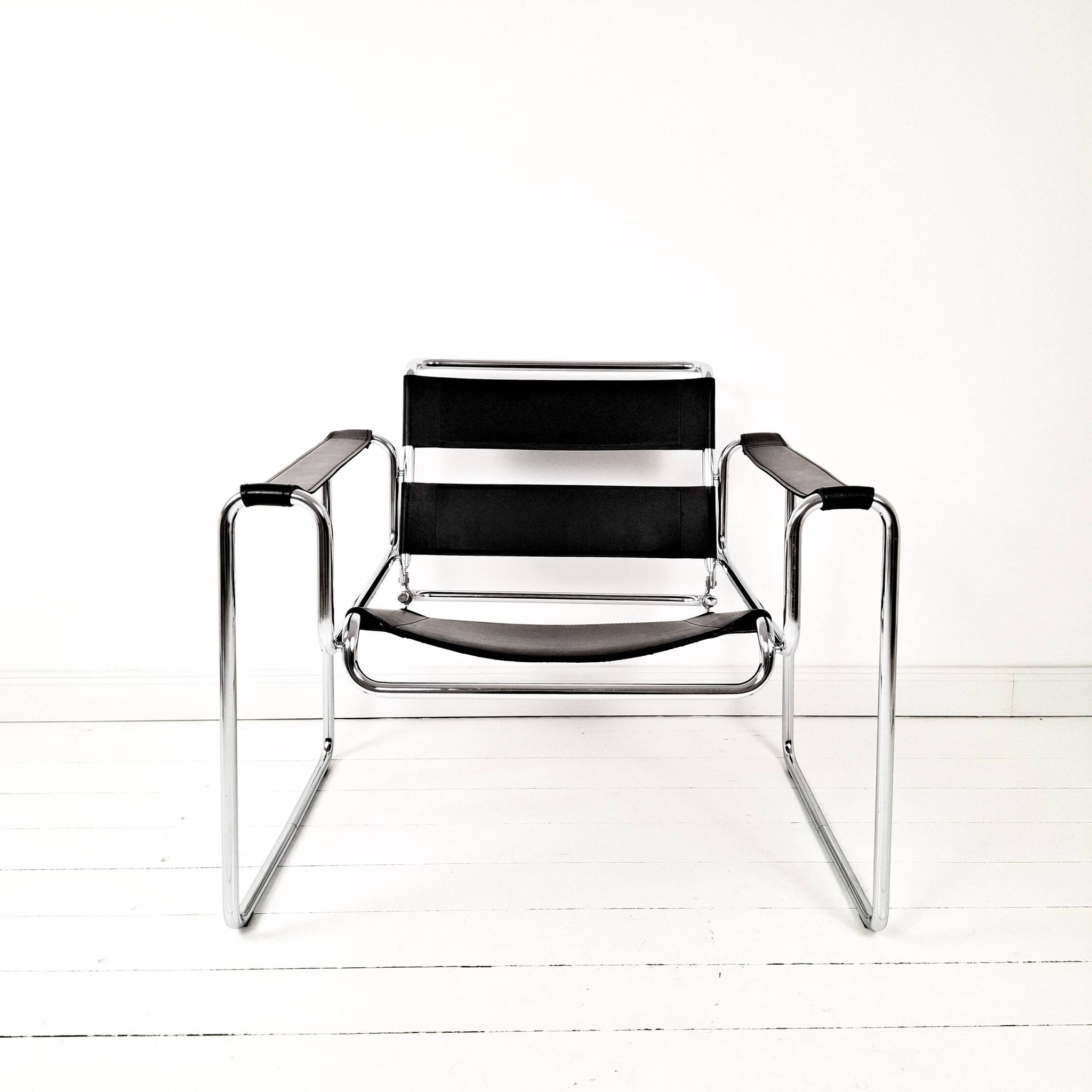 Wassily Style Lounge Chair Chrome Black Faux Leather Breuer Bauhaus Design