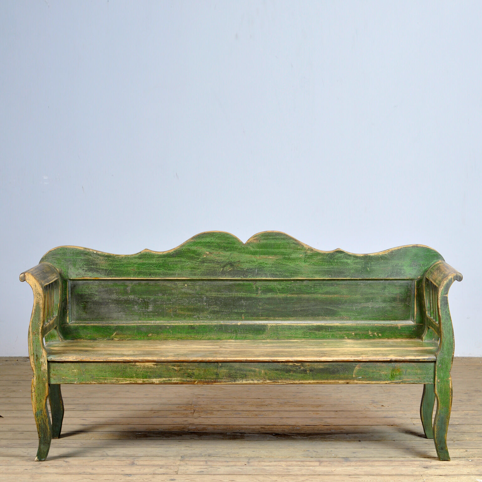 Antique pine bench, 1920s