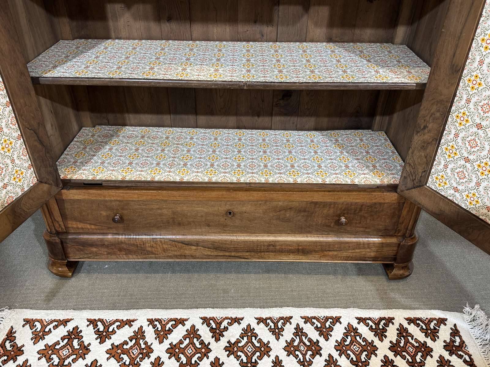 Armoire en noyer 19ème