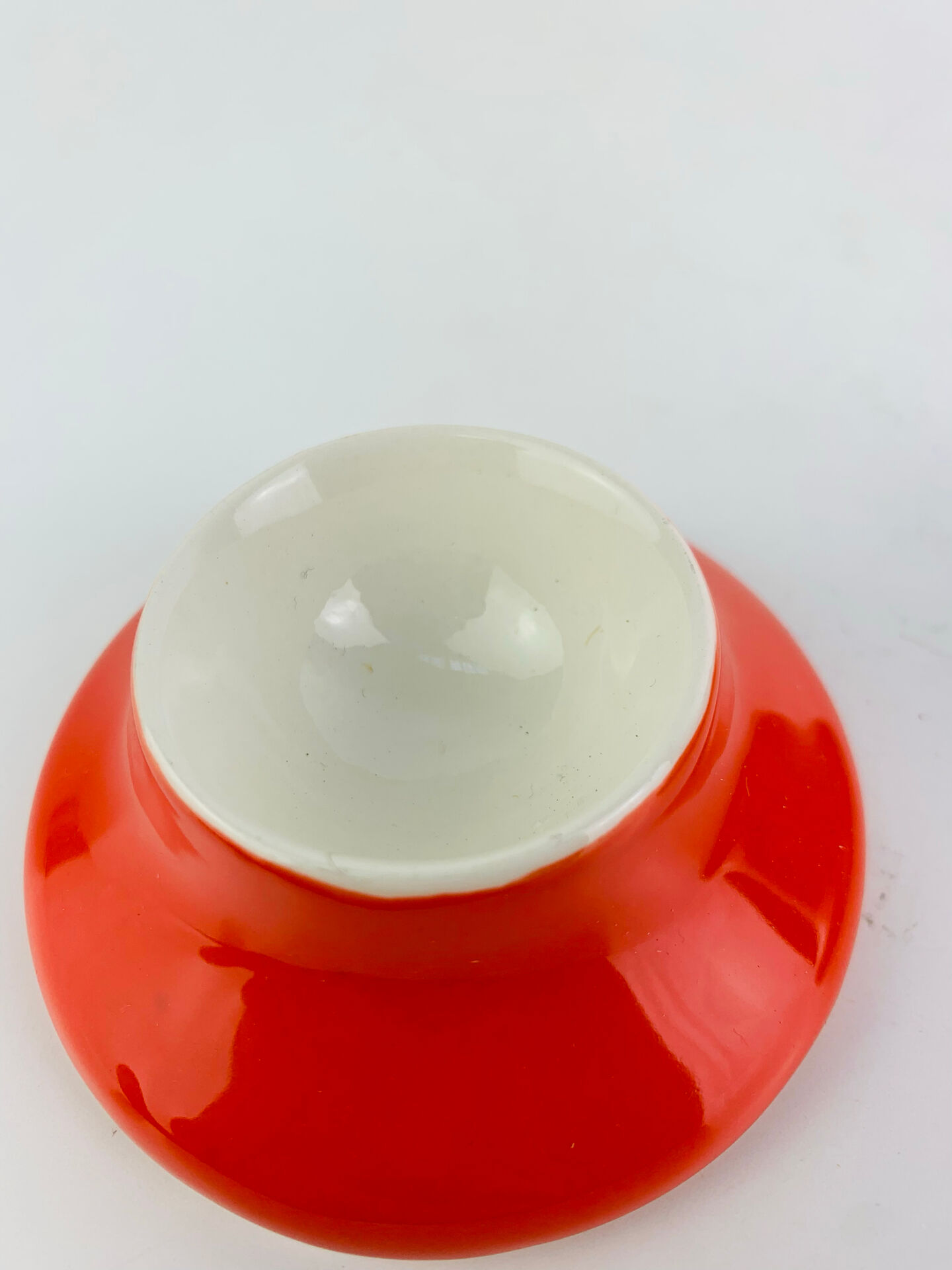 2 space age egg cups in orange and red ceramic, 70s
