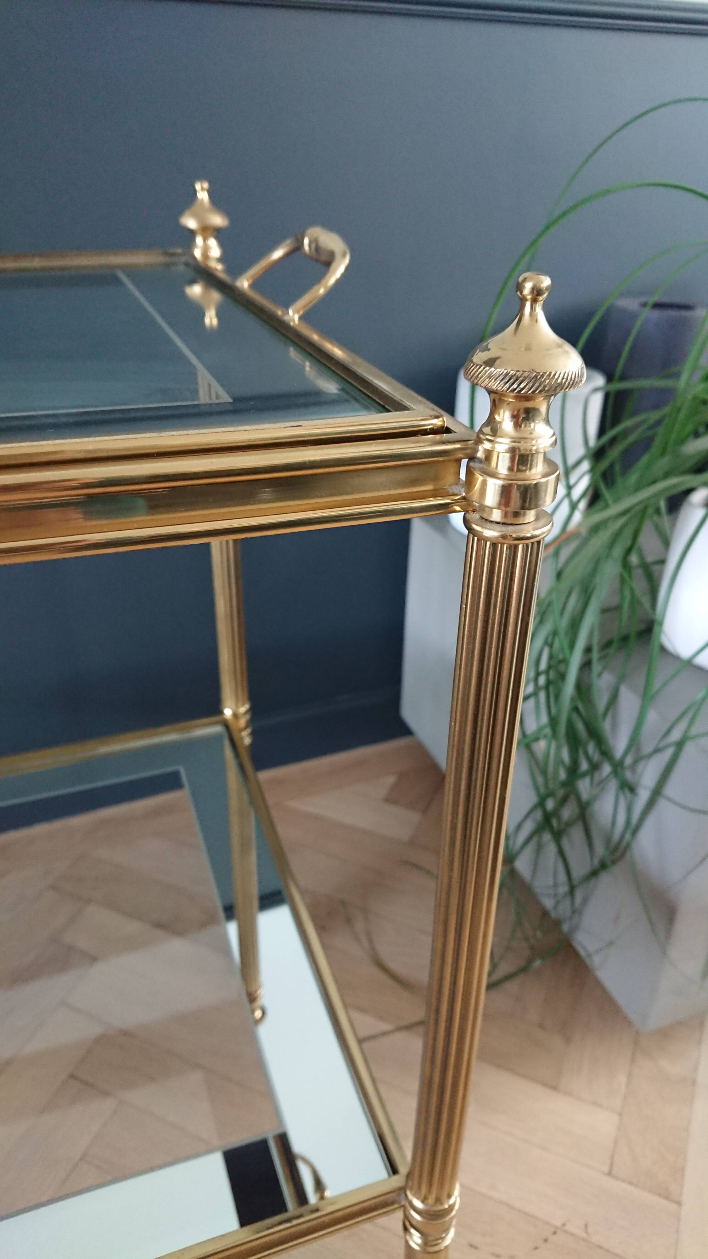 Rolling dessert with removable gold metal tray