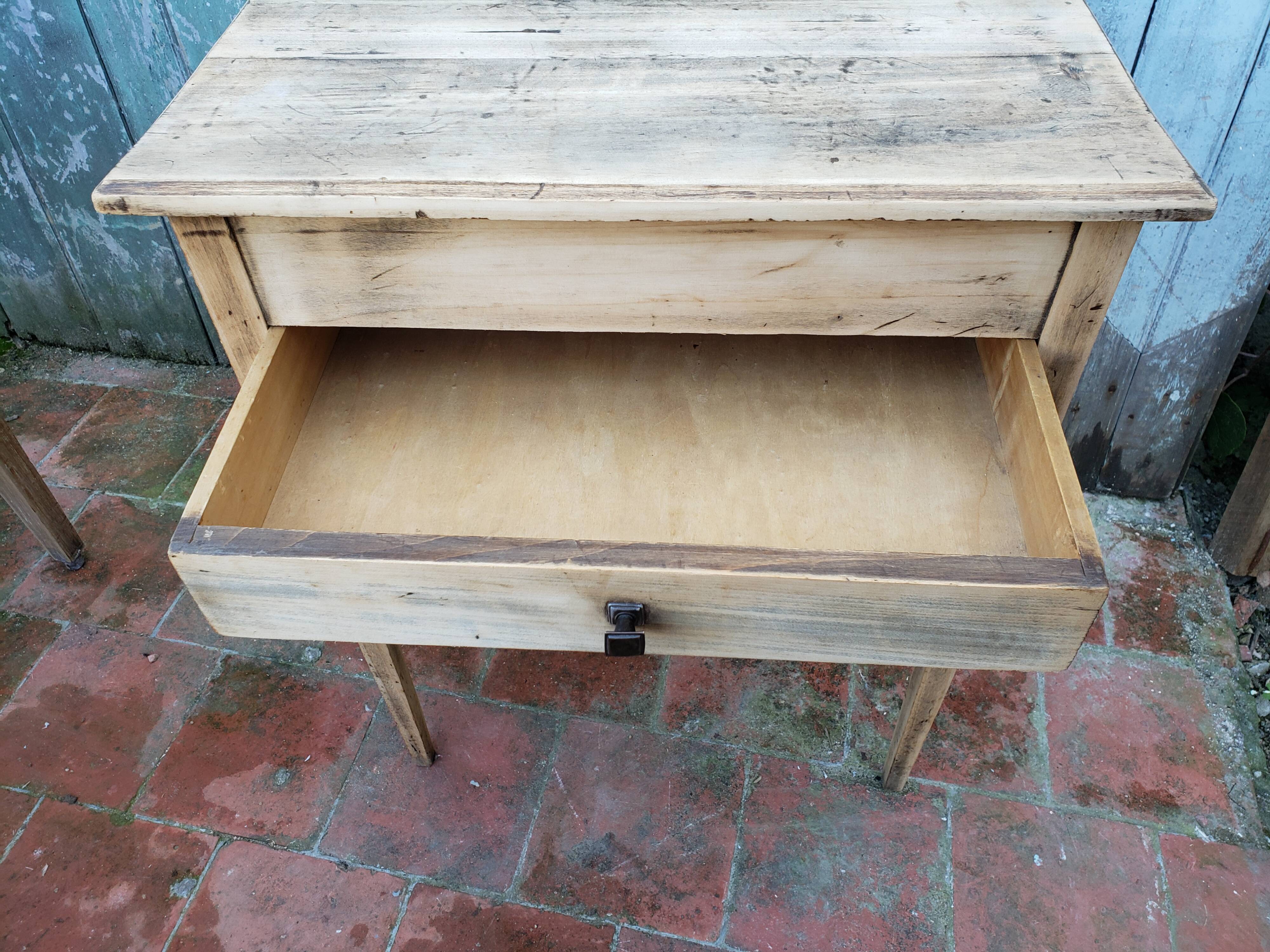 Bedside or raw wood worker