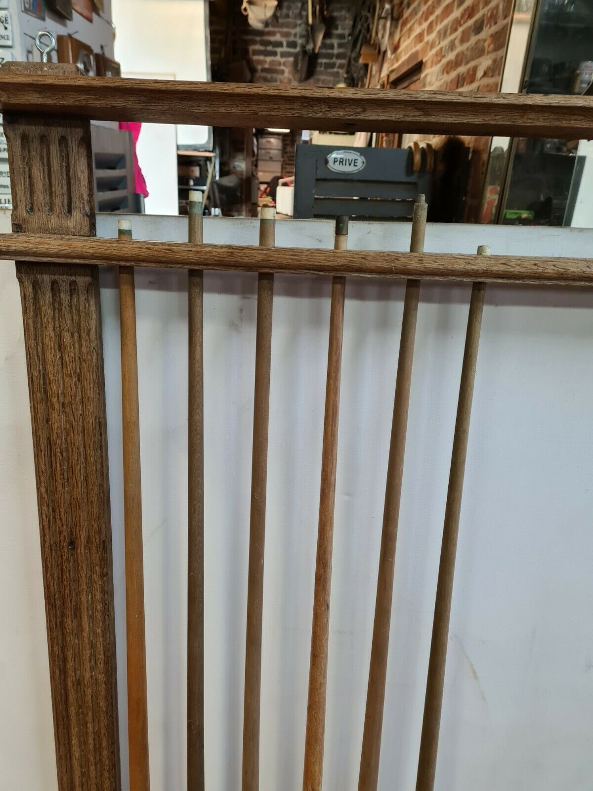 Wooden billiard tail holder