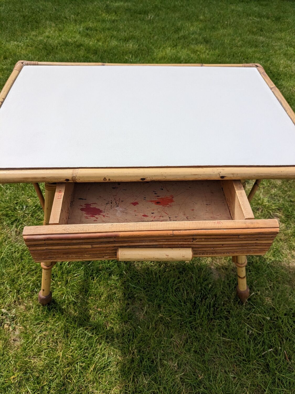 Rattan coffee table with drawer