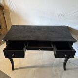 Antique black patinated desk – curved legs and chic country style
