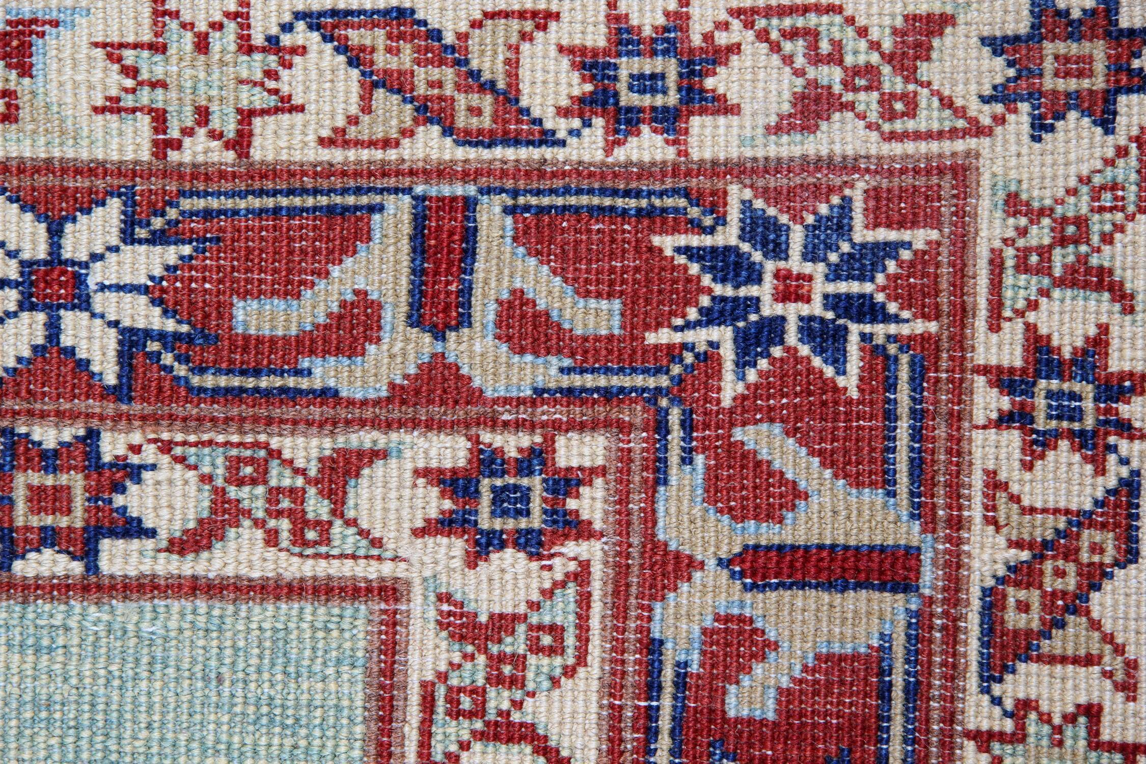 Tapis rayé kazakh fait à la main