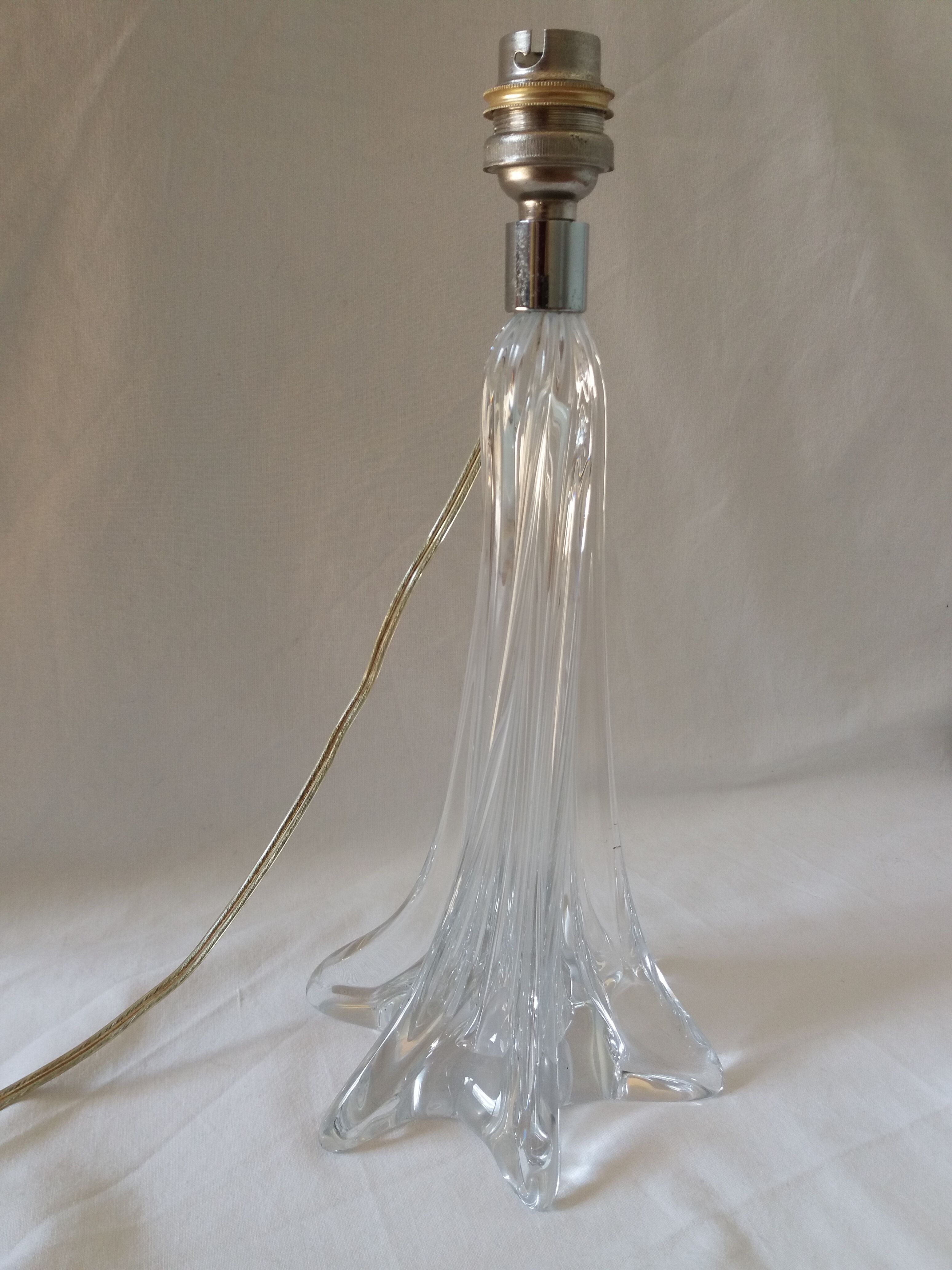 Foot lamp twisted in crystal or glass