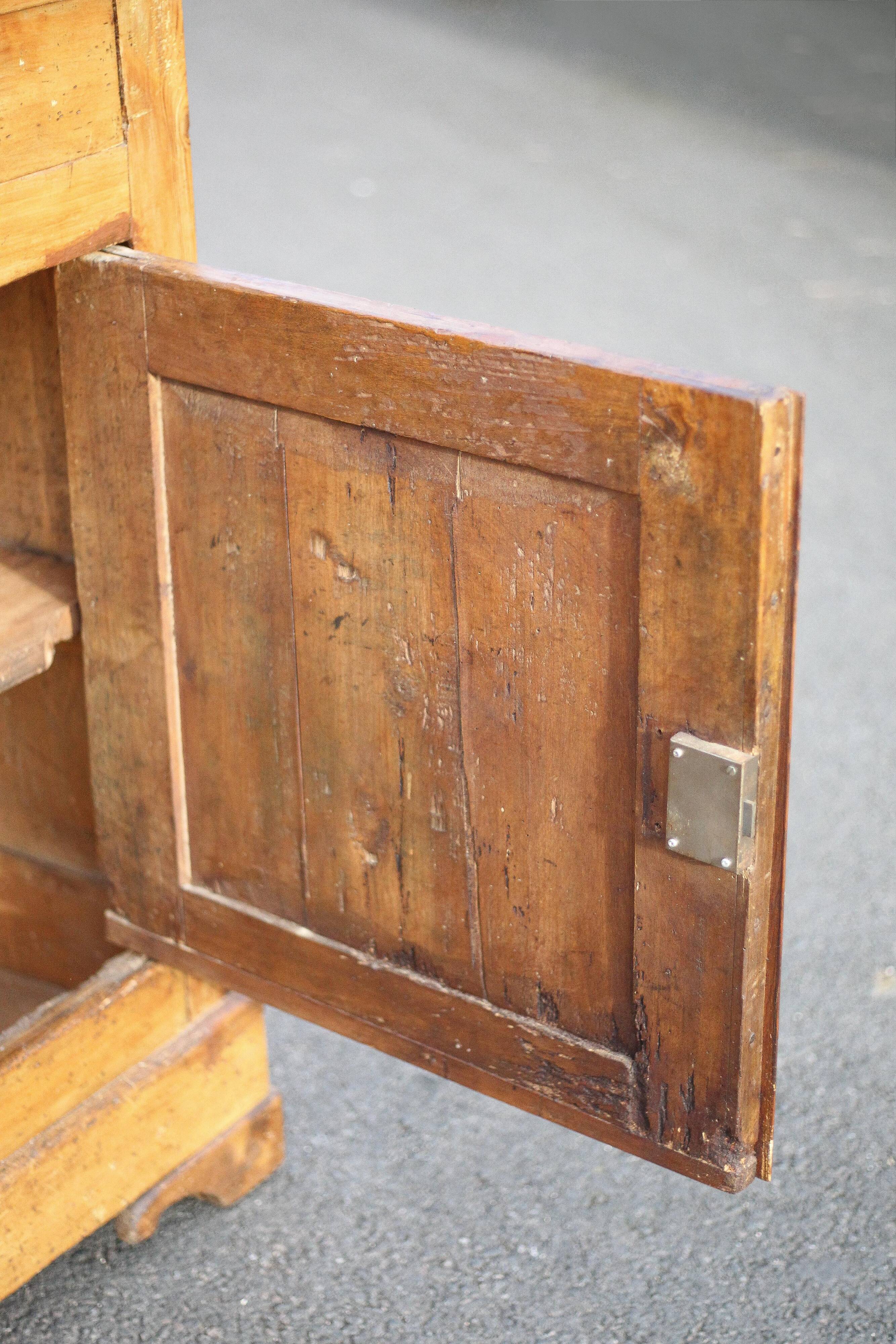 Low wooden sideboard, chest, storage unit, interior decoration Measurement: Length 140 cm. Height