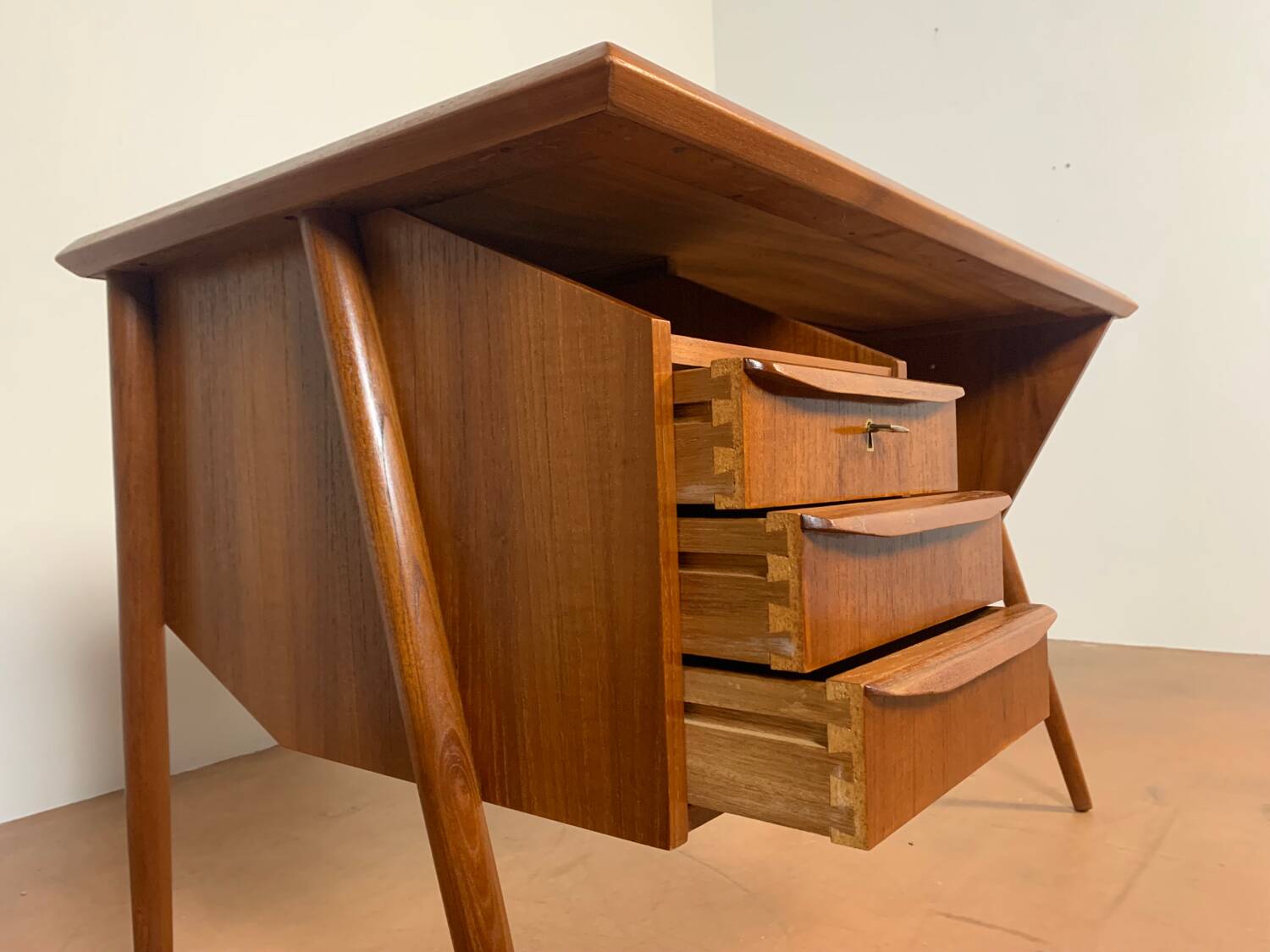 Office Gunnar Nielsen Tibergaard