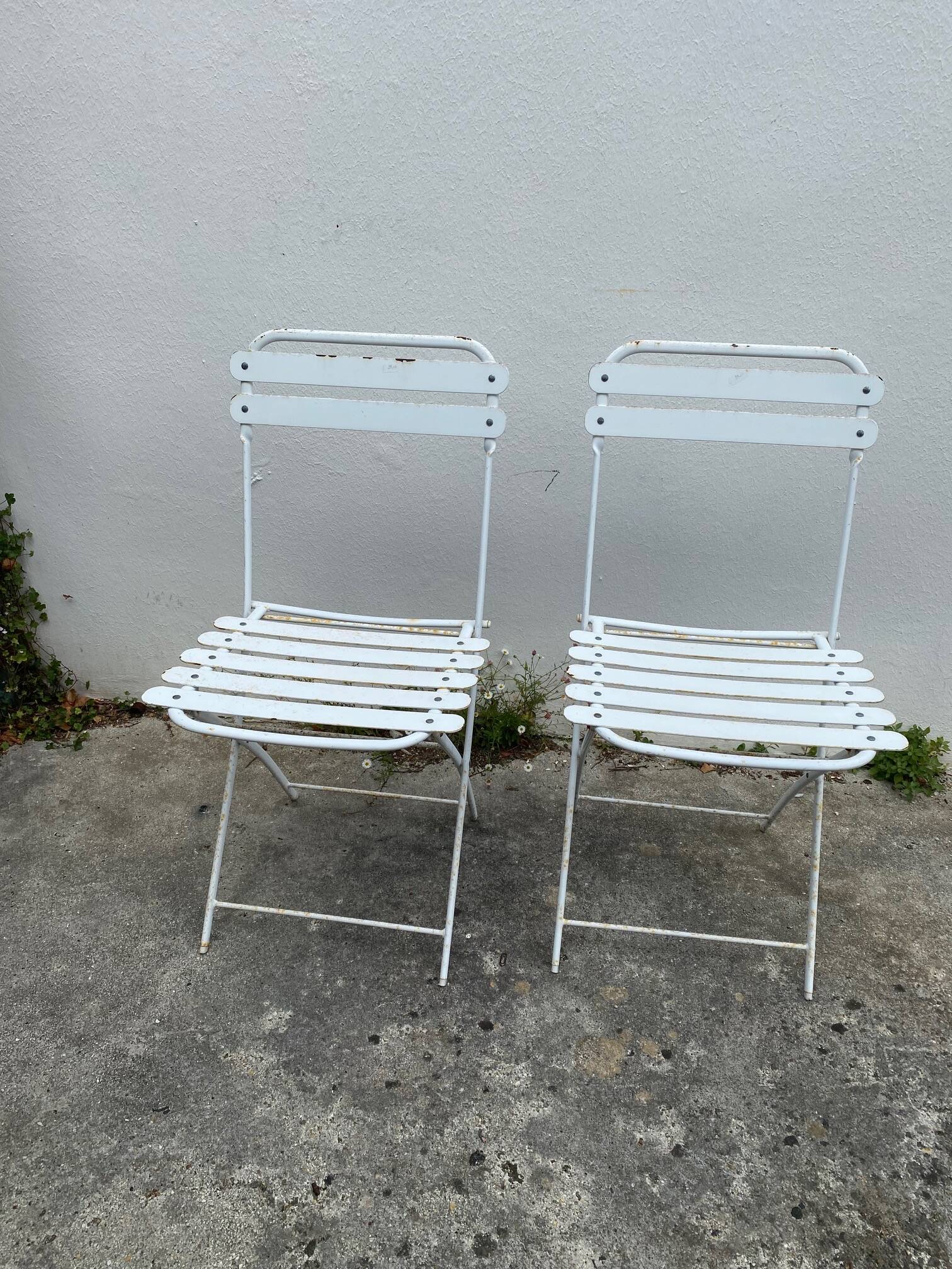 Pair of 80s folding garden chairs in white metal