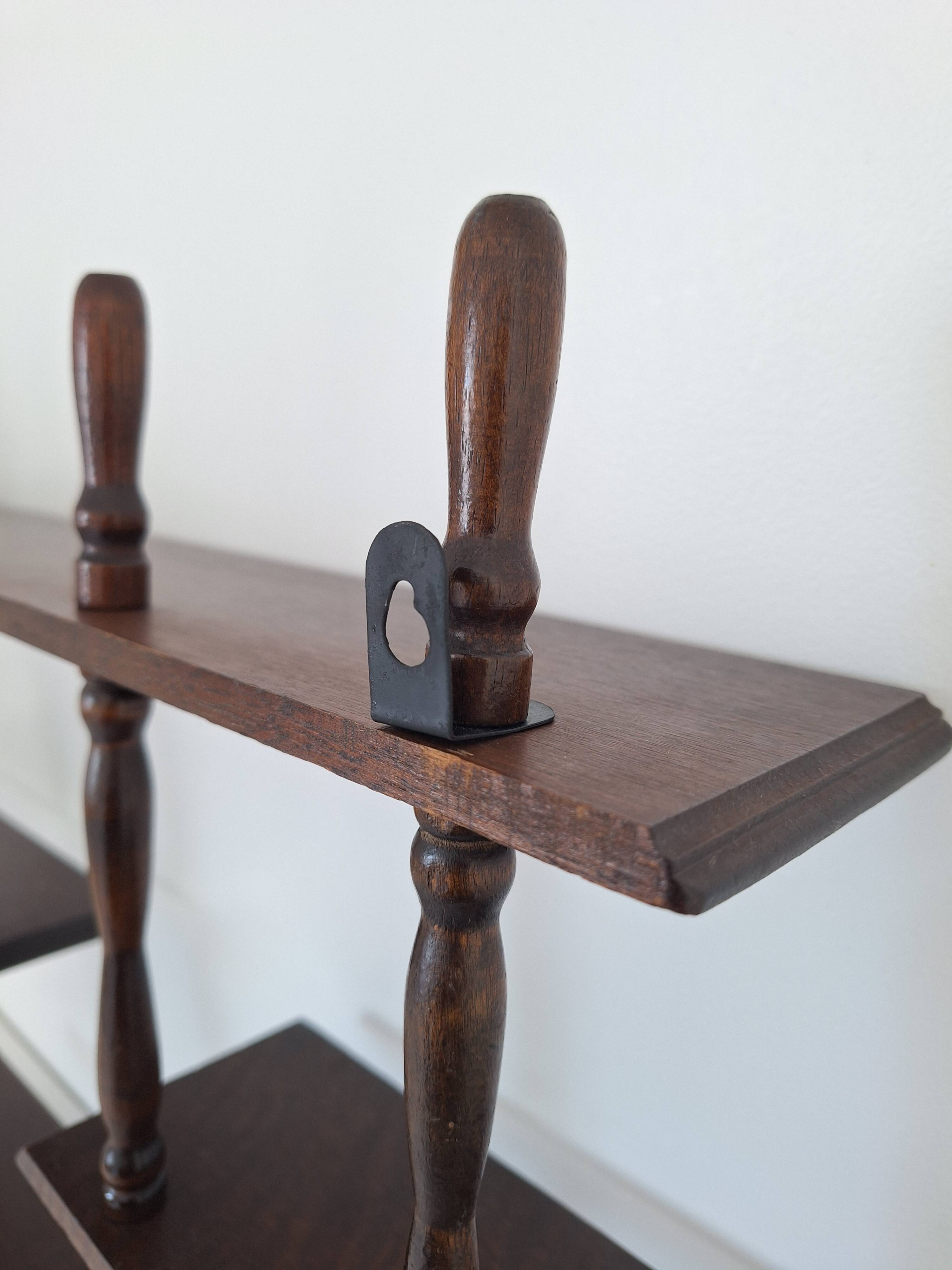 Etagère murale en bois
