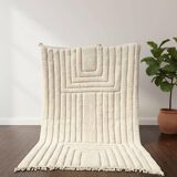 Handmade rug in natural wool, 250cm x 150cm