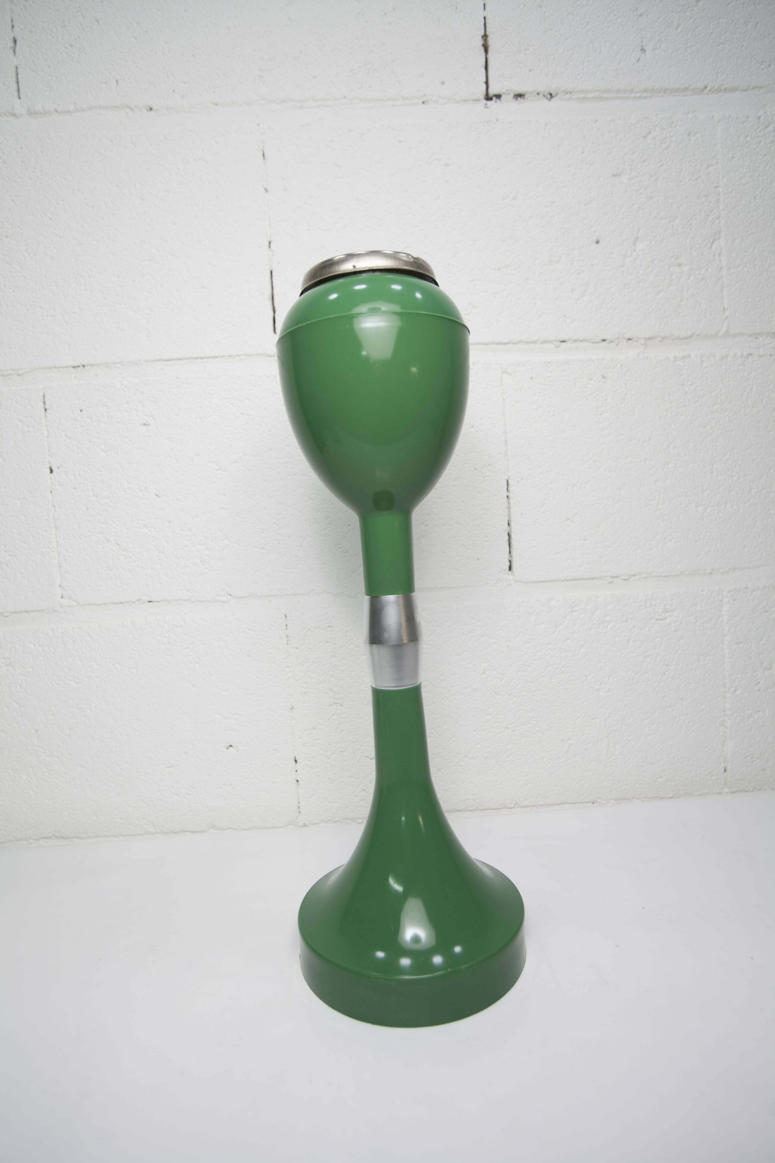 Space age ashtray 1970 italian design green
