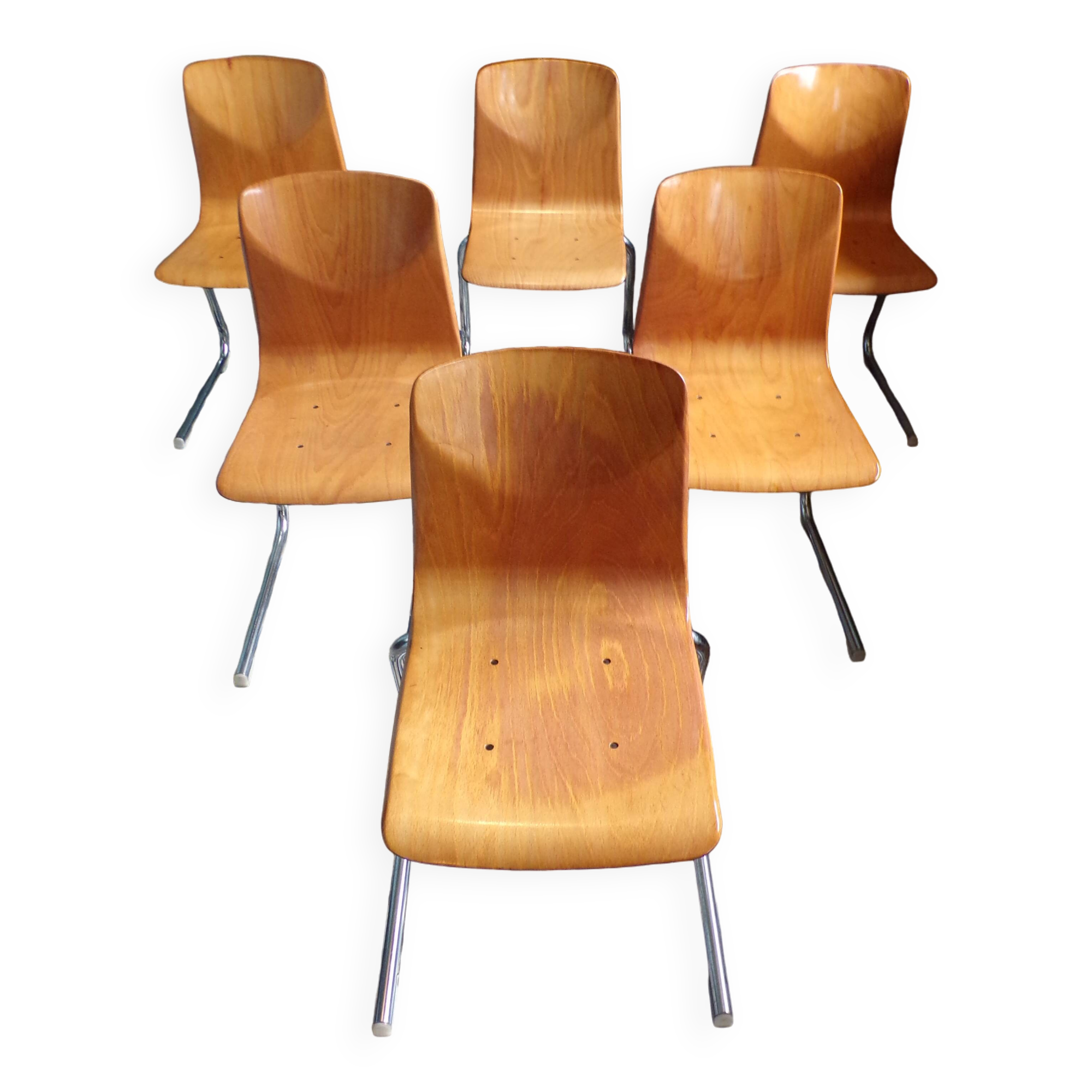Suite 6 Galvanitas chairs in pagwood