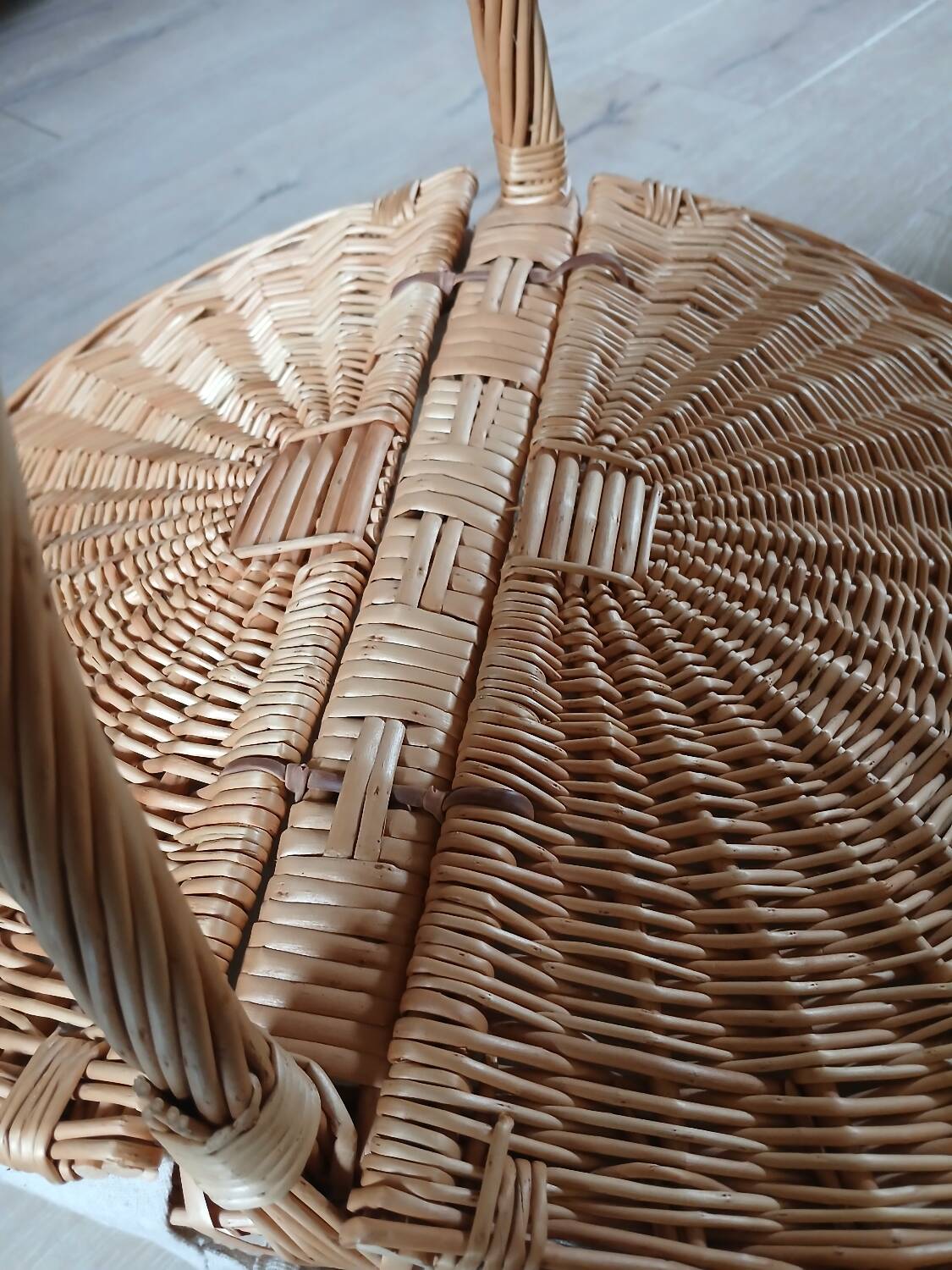 Panier à pique-nique ancien