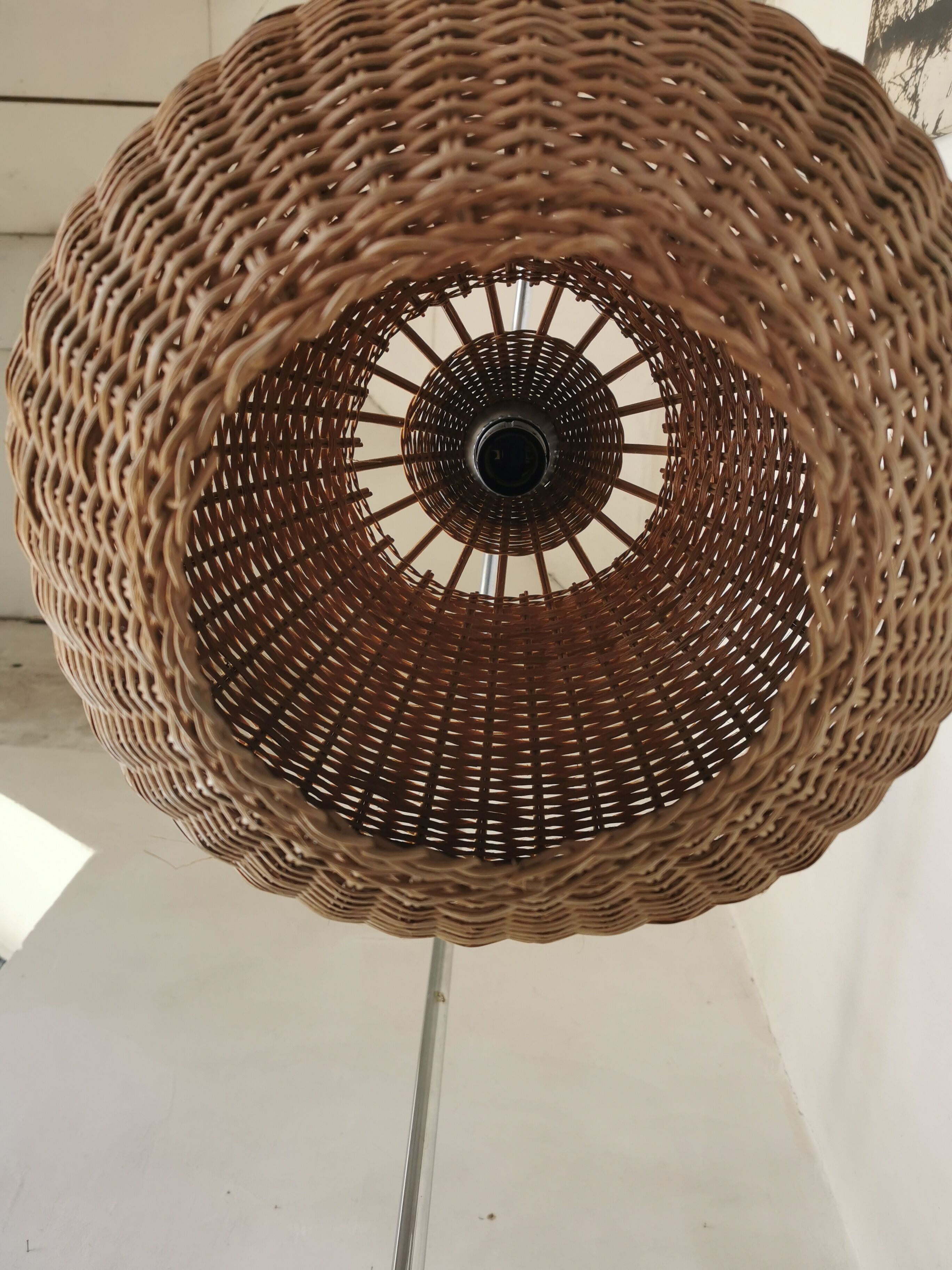 Rattan ball suspension