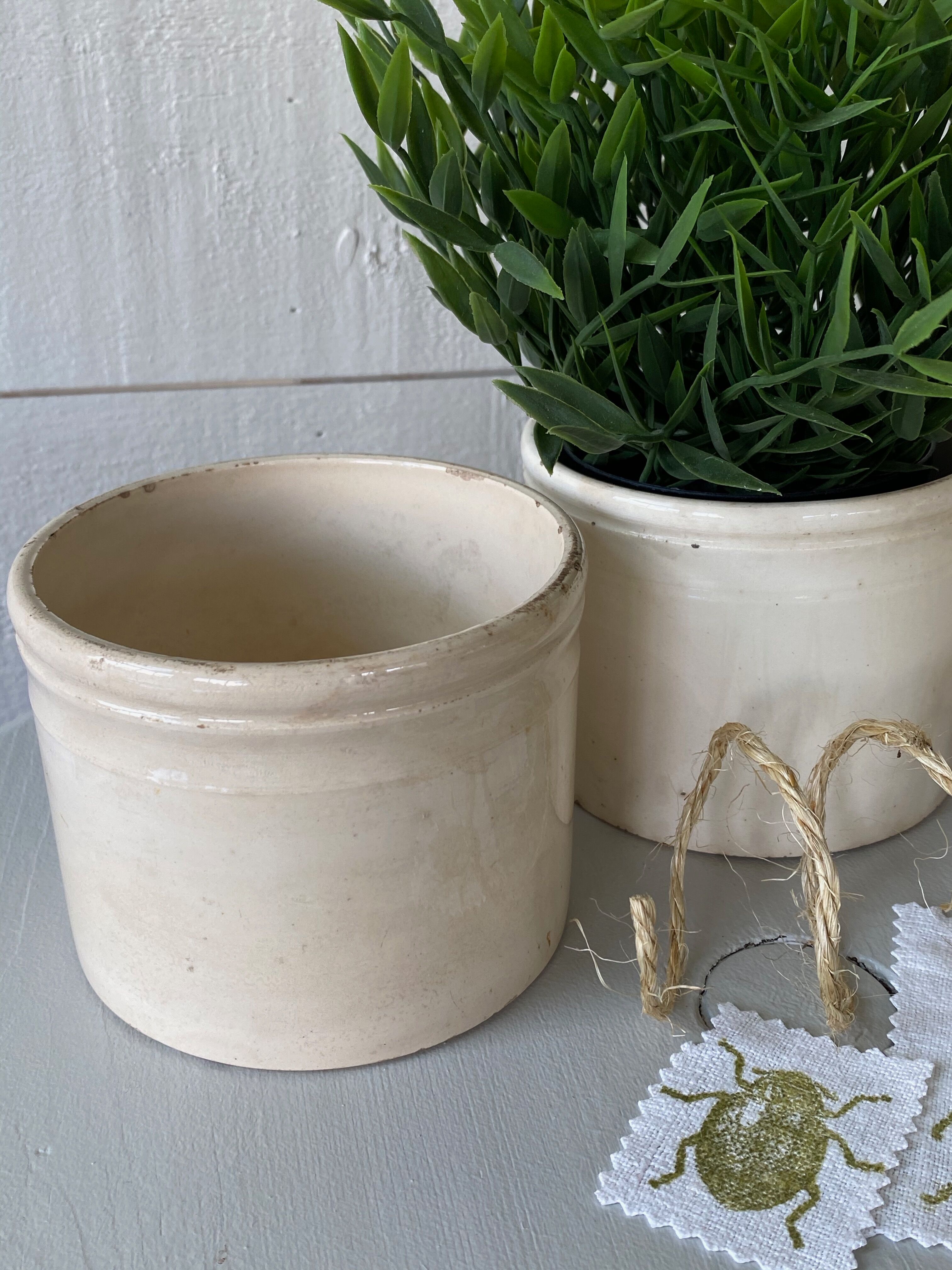 Pair of earthenware pots from Badonviller