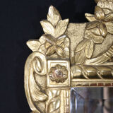 Miroir en bois doré à la feuille