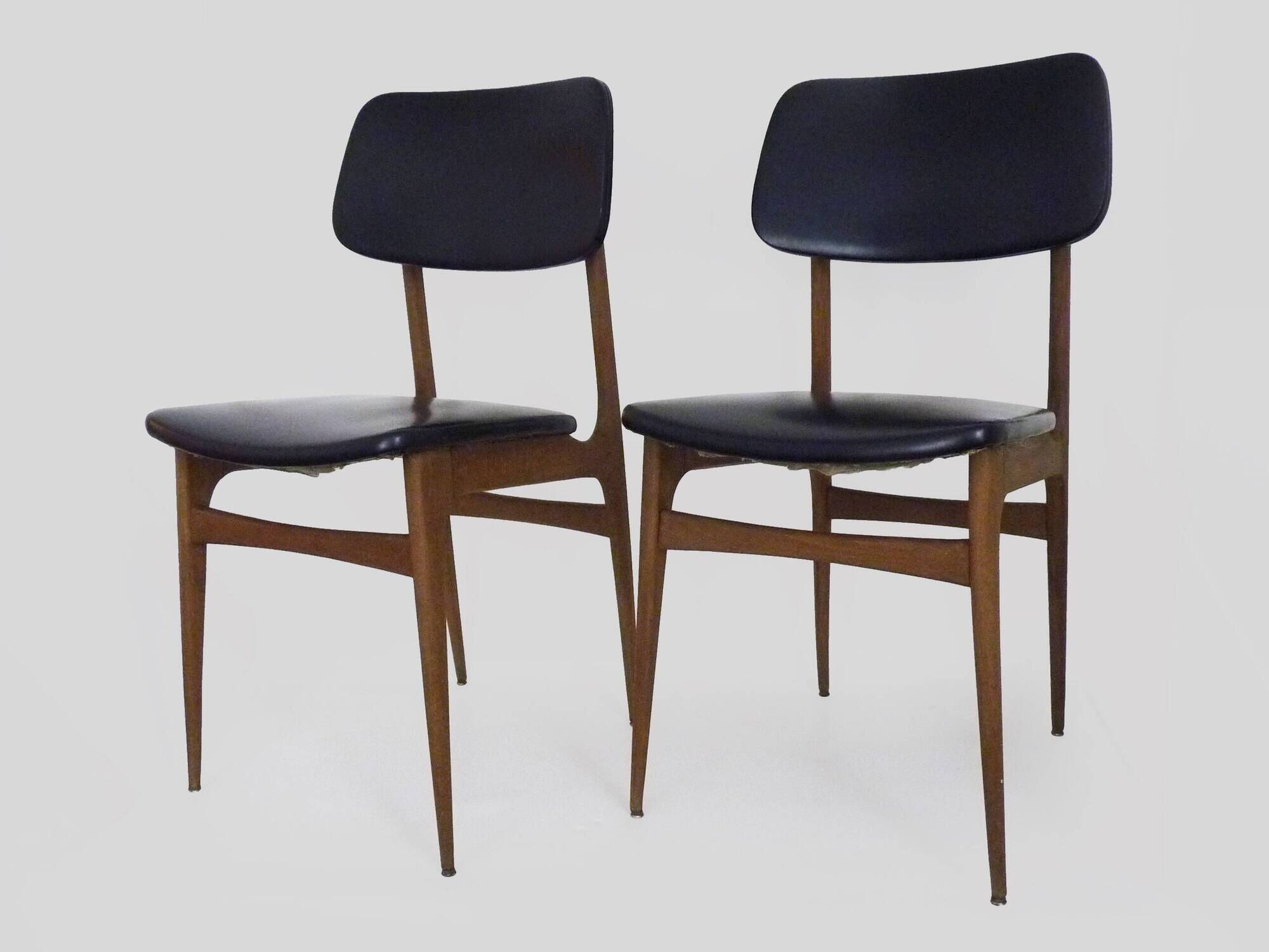 Pair of Scandinavian chairs in beech wood and skai from the 50s