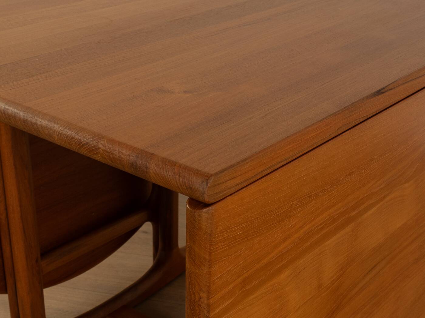 Table à manger extensible, années 1960