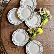 Superb set of 6 vintage dessert plates from the Longchamp factory.