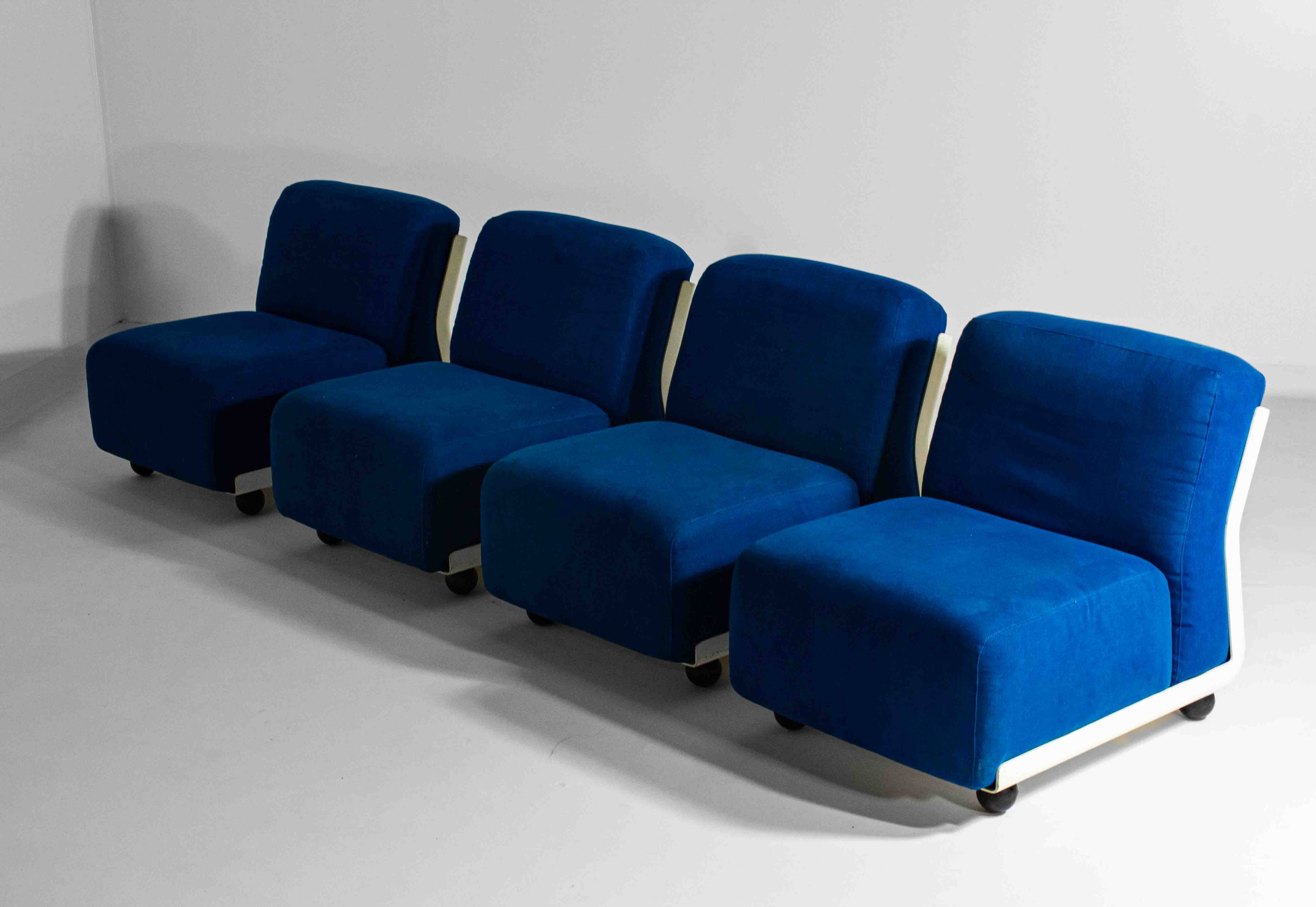 Modular "Amanta 24" sofa by Mario Bellini in premium cobalt blue, Italy 1975