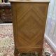 Commode en noyer de style Louis XV / rocaille
