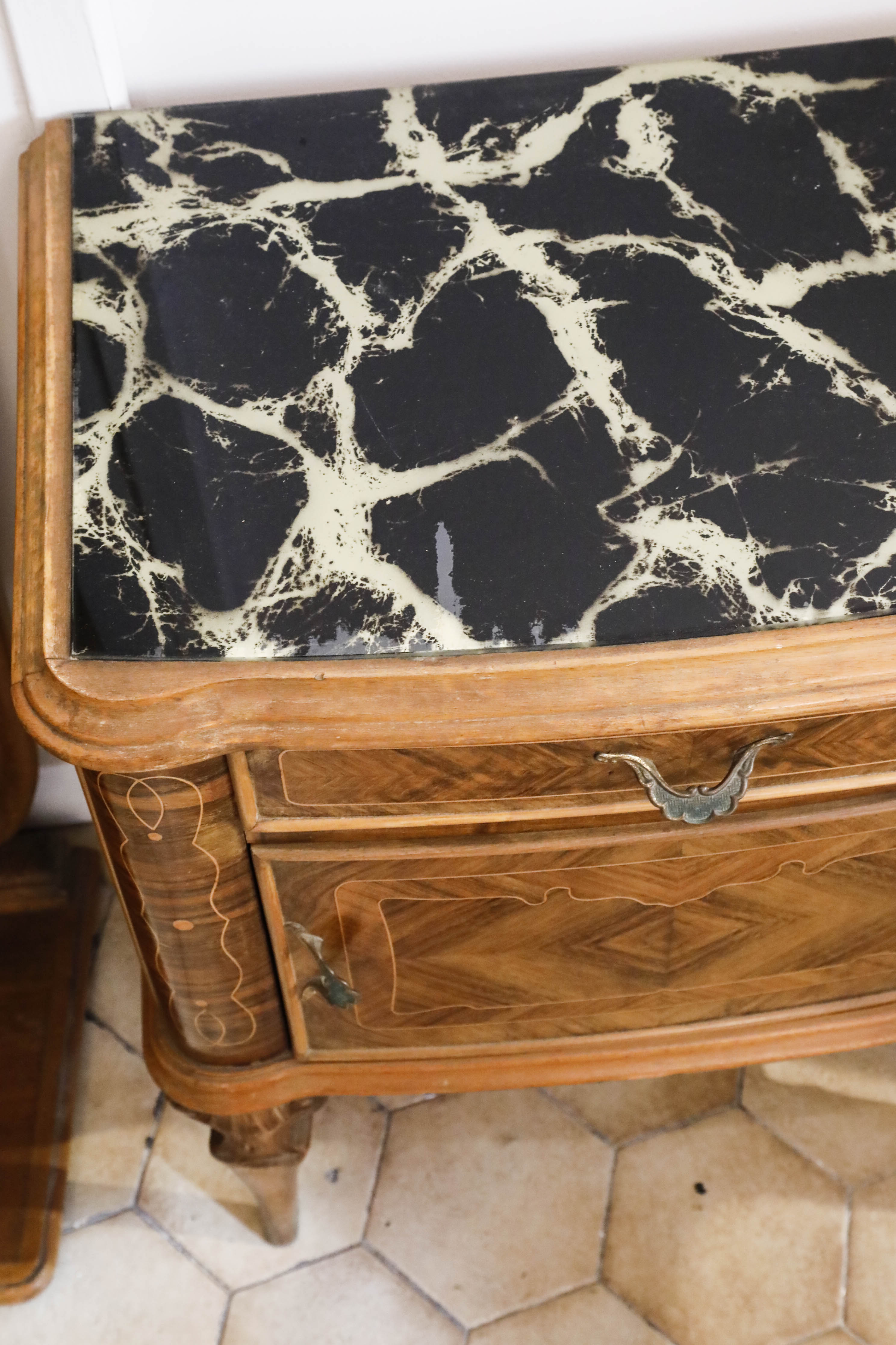 Italy hairdressing set and bedside 1940