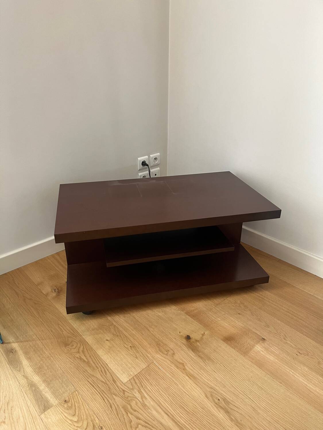 TV unit on wheels Roset