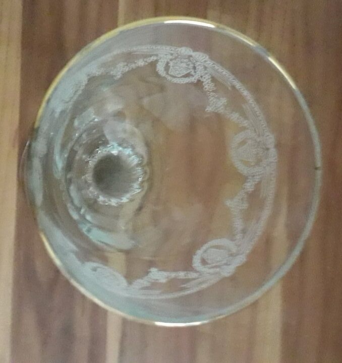 5 white wine glasses etched decorations, golden edge, twisted foot