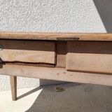 Farm table