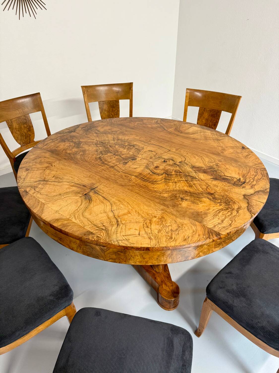 Antique large 19th century Biedermeier art deco walnut table