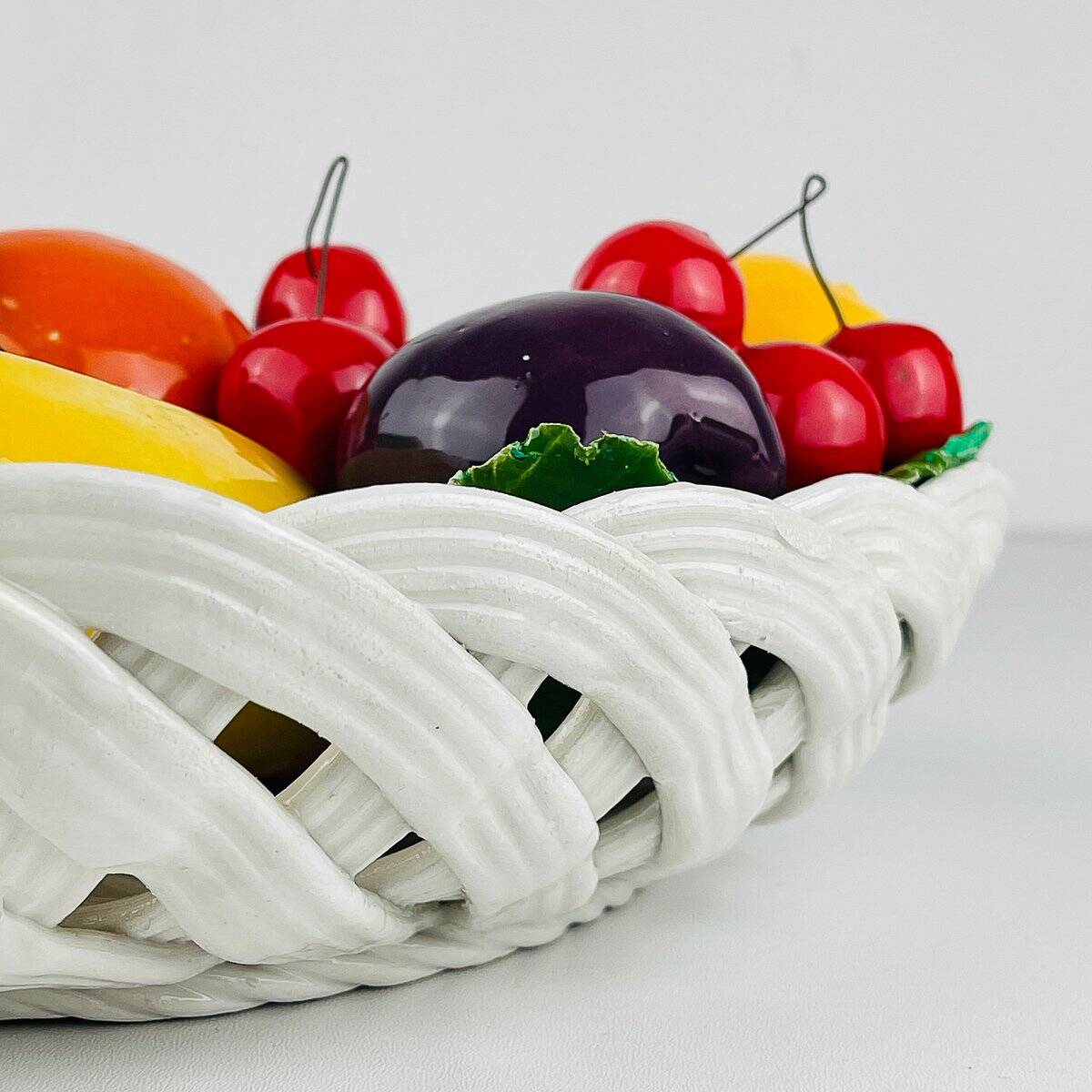 Vintage Italian ceramic fruit basket from the mid-20th century, 1980s.