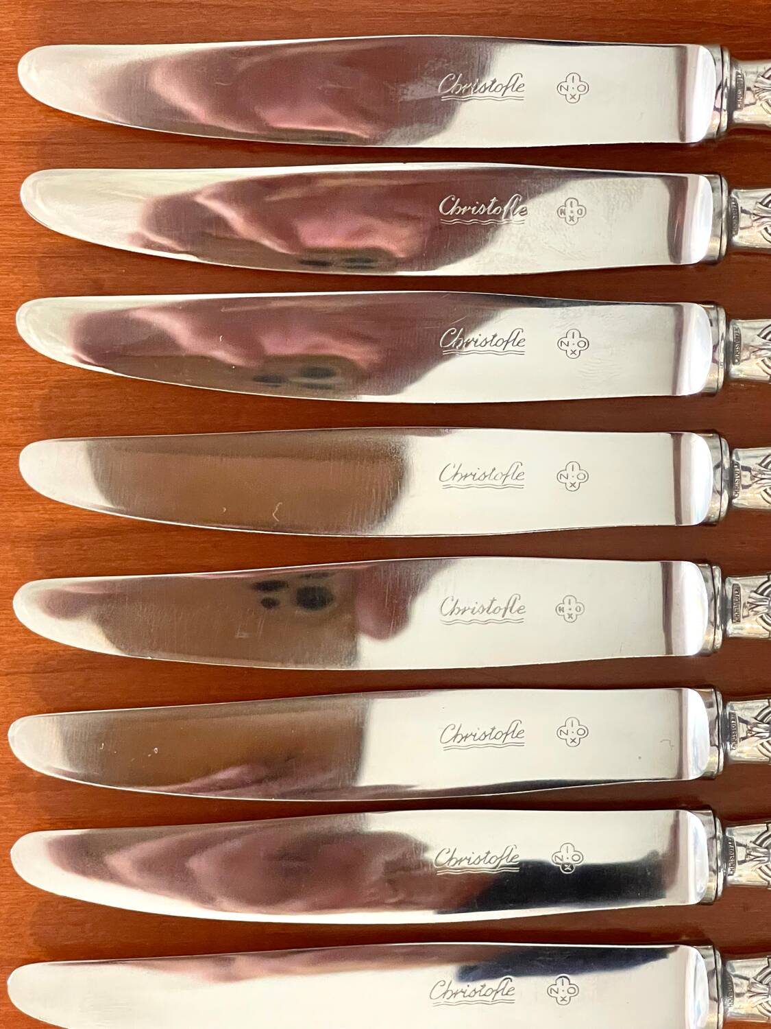 Christofle crossed ribbons 8 knives entremet dessert cheese very good condition