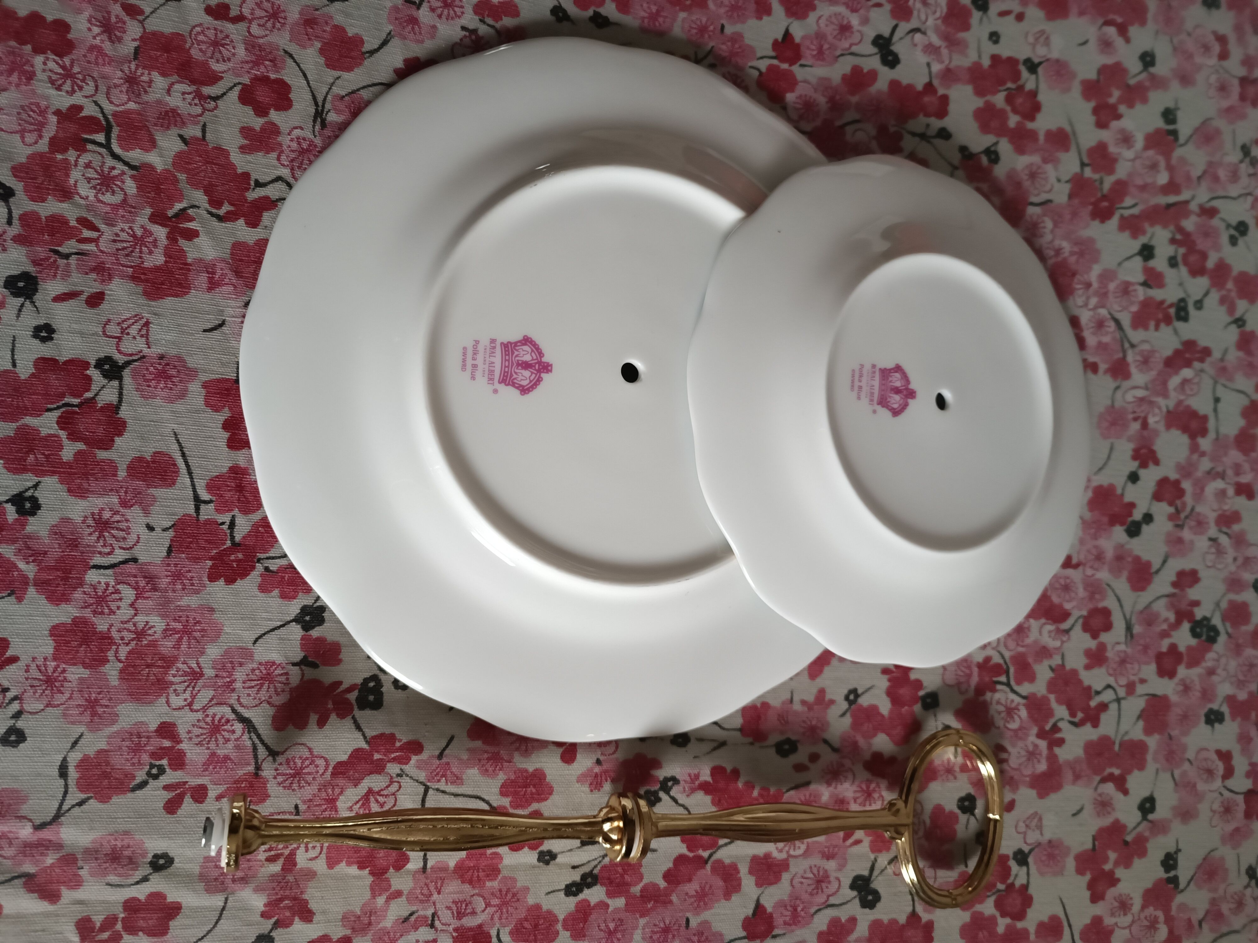 Servant - display "Polka blue" Royal Albert porcelain