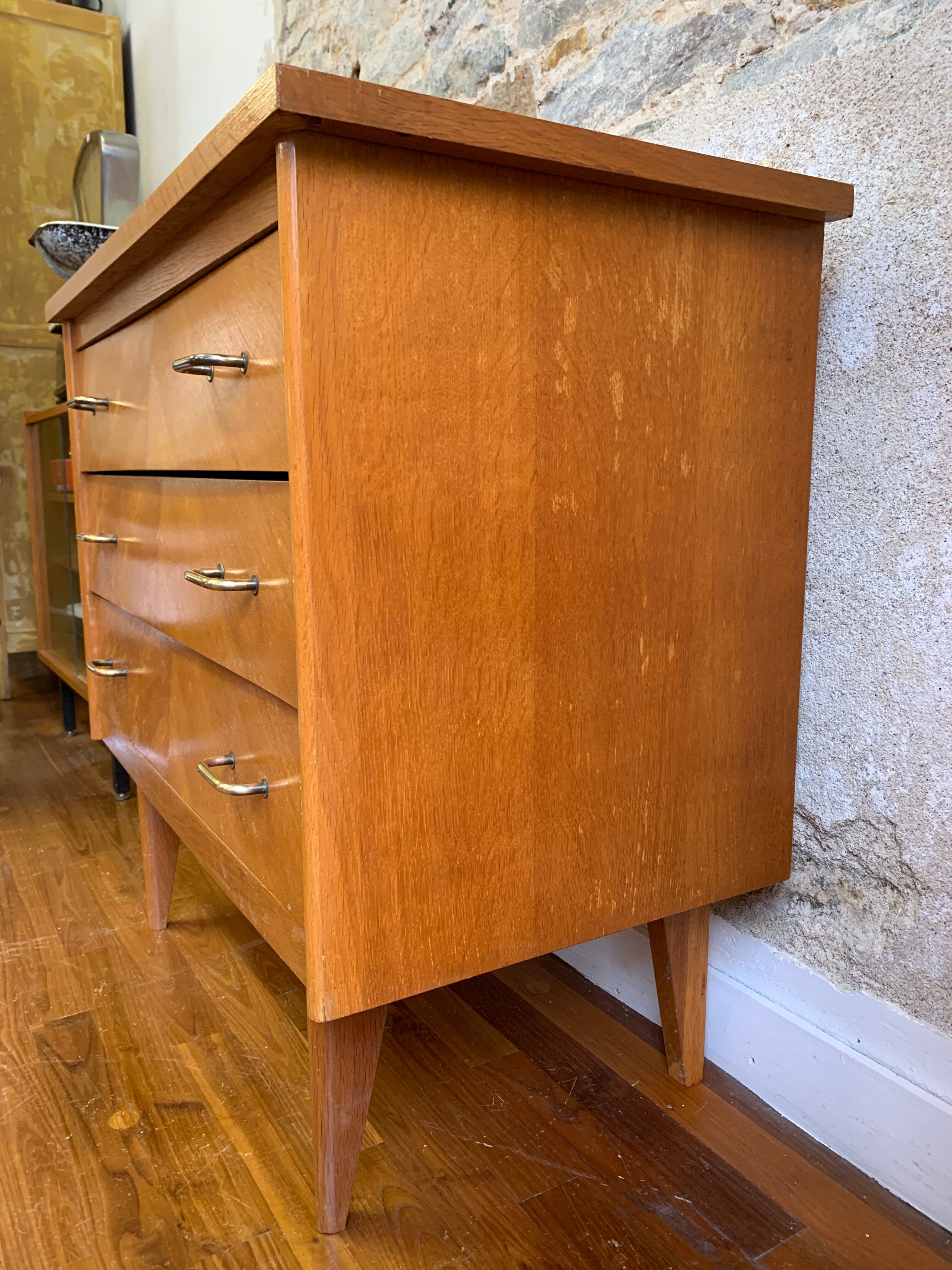 Commode vintage pieds compas