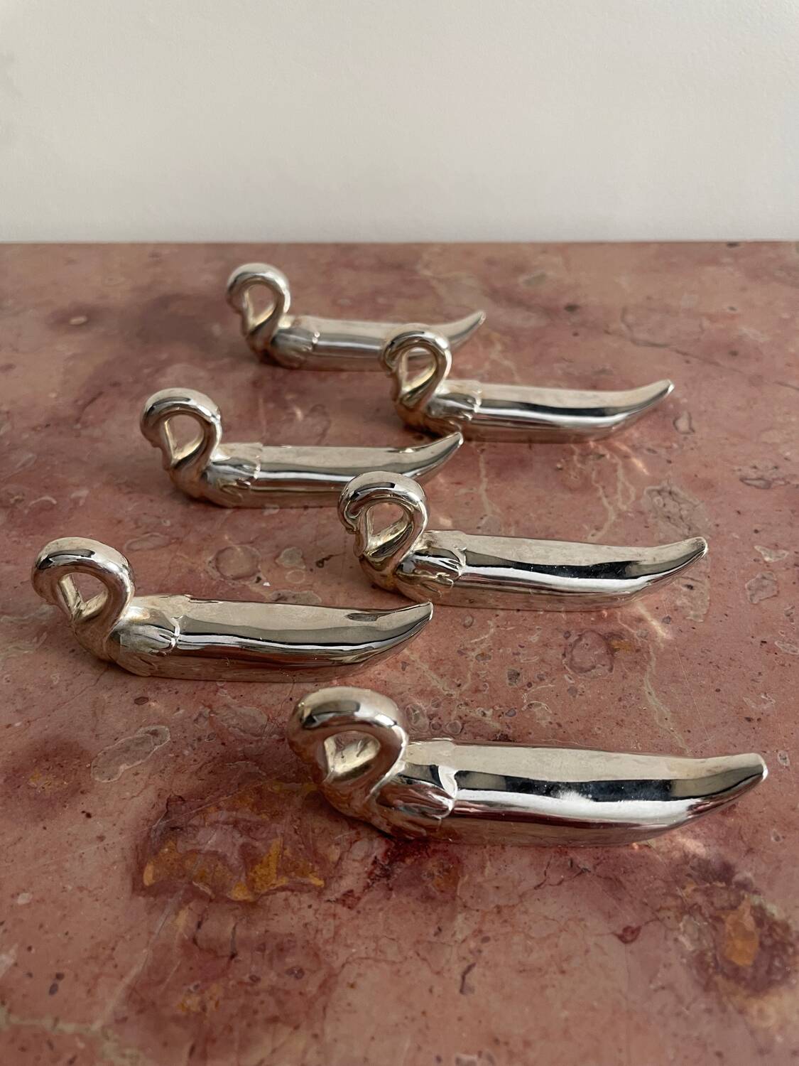 Set of 6 silver-plated swan knife rests