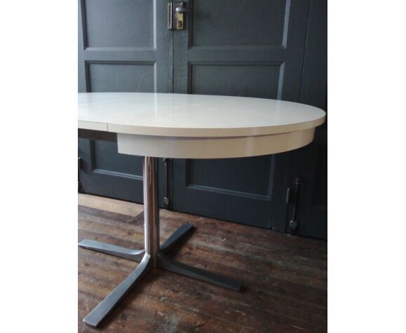 Vintage round table with extensions 1970