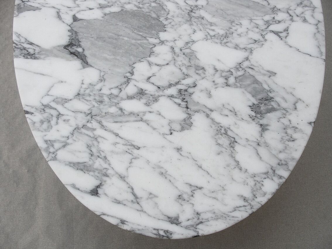 Oval Tulip coffee table, Eero Saarinen for Knoll International