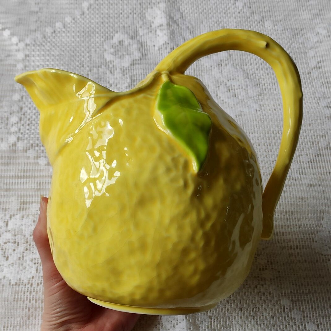 Pichet faïence citron