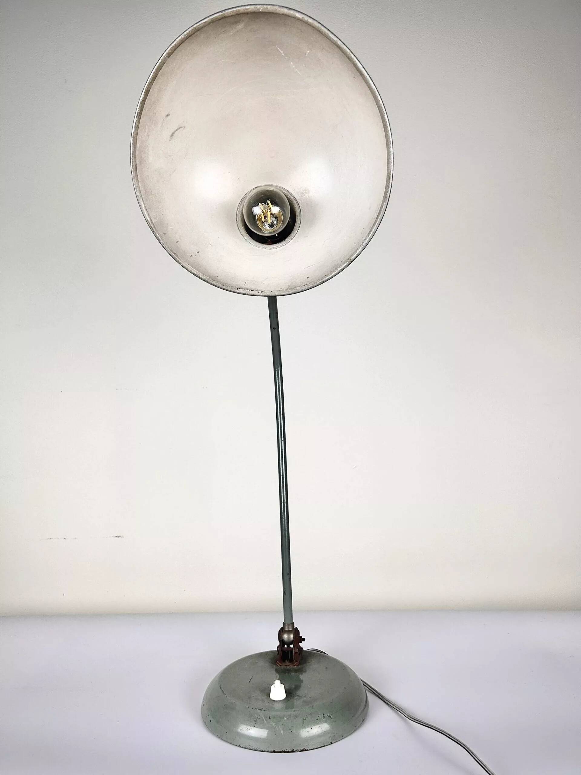 Vintage industrial lamp – green metal